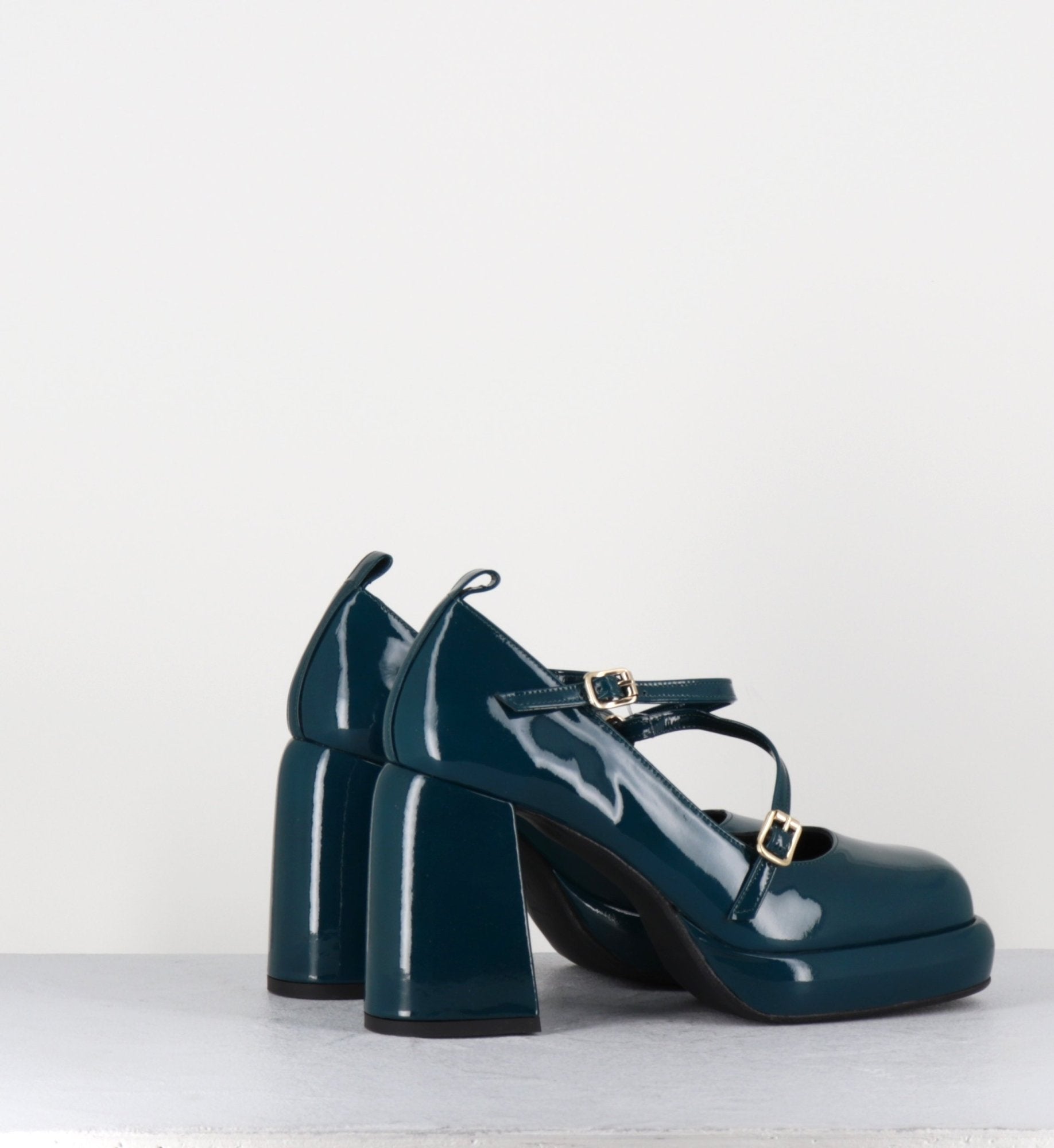 ABRA VERNICE BLU