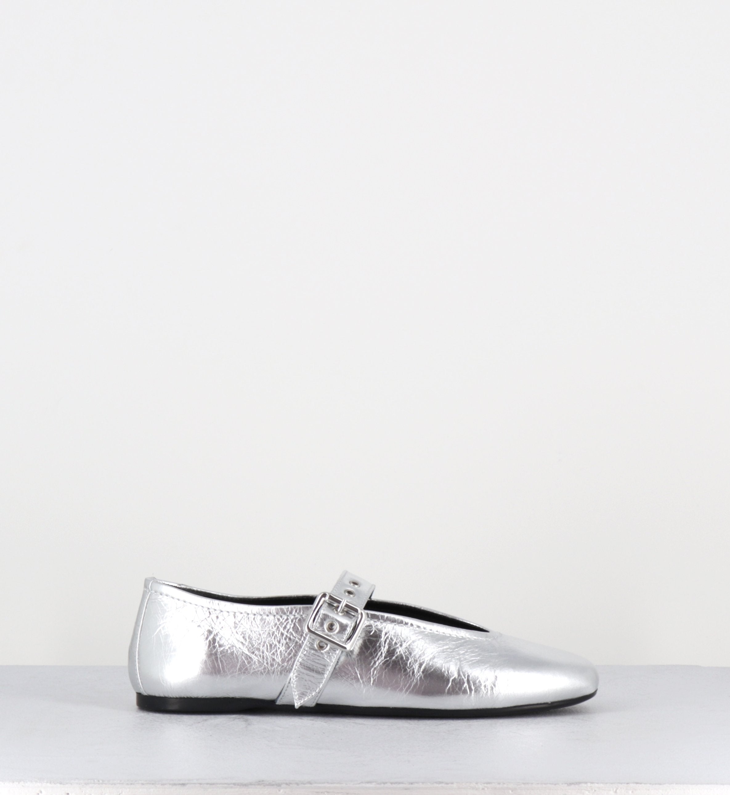 SHAKILA SCRATCH SILVER