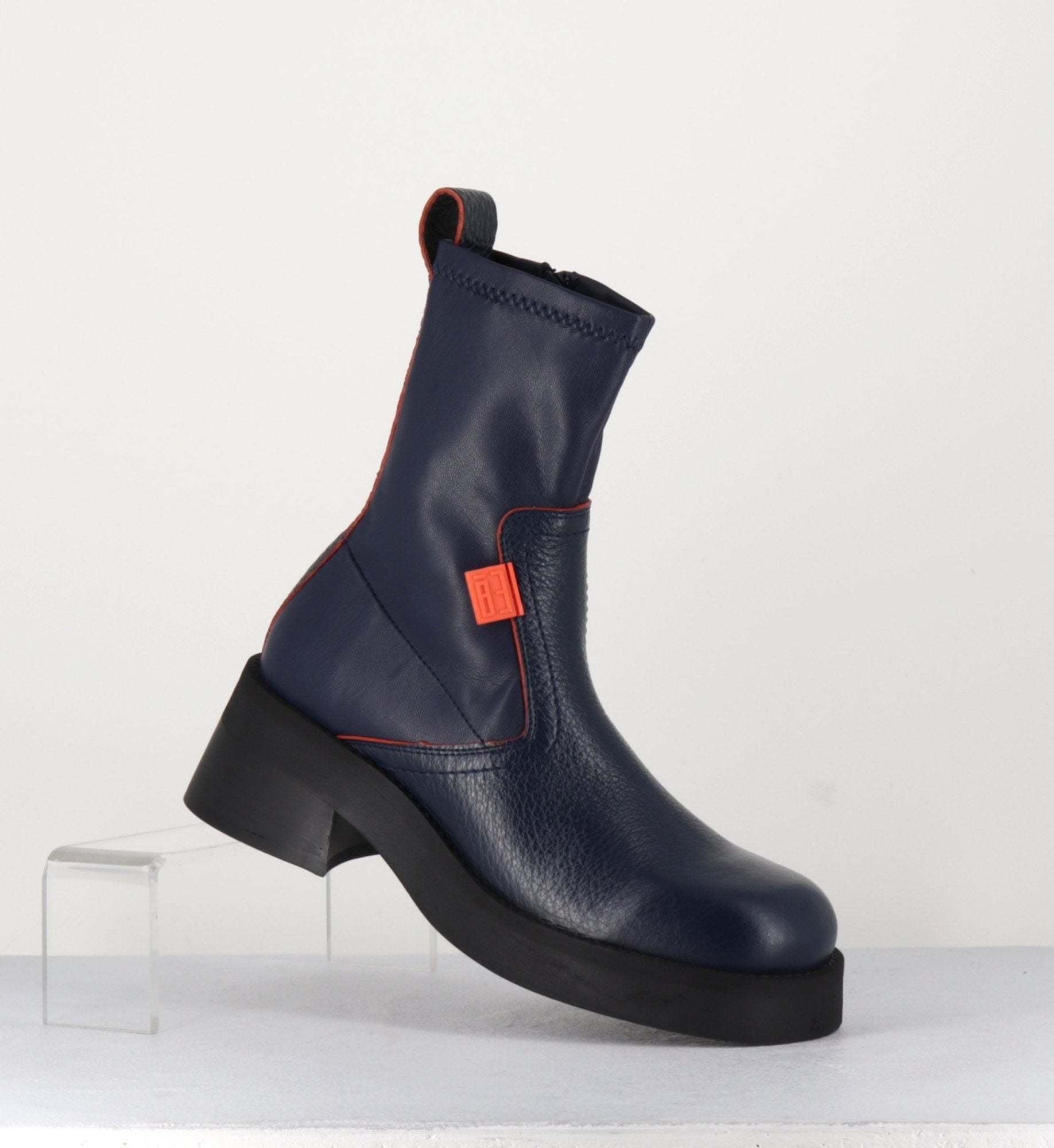 OLIANA NAVY BOOTS