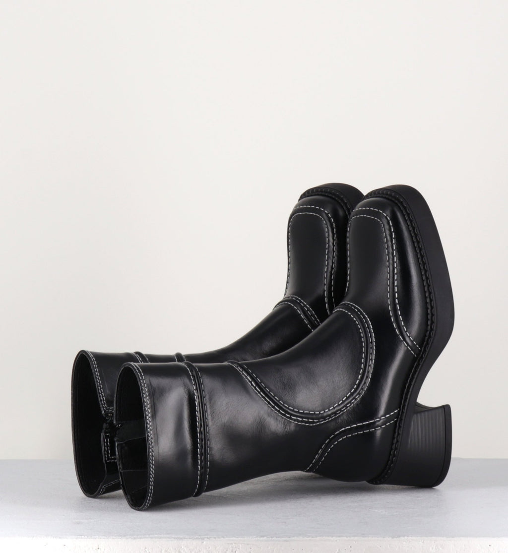 MALENE BLACK ANKLE BOOTS