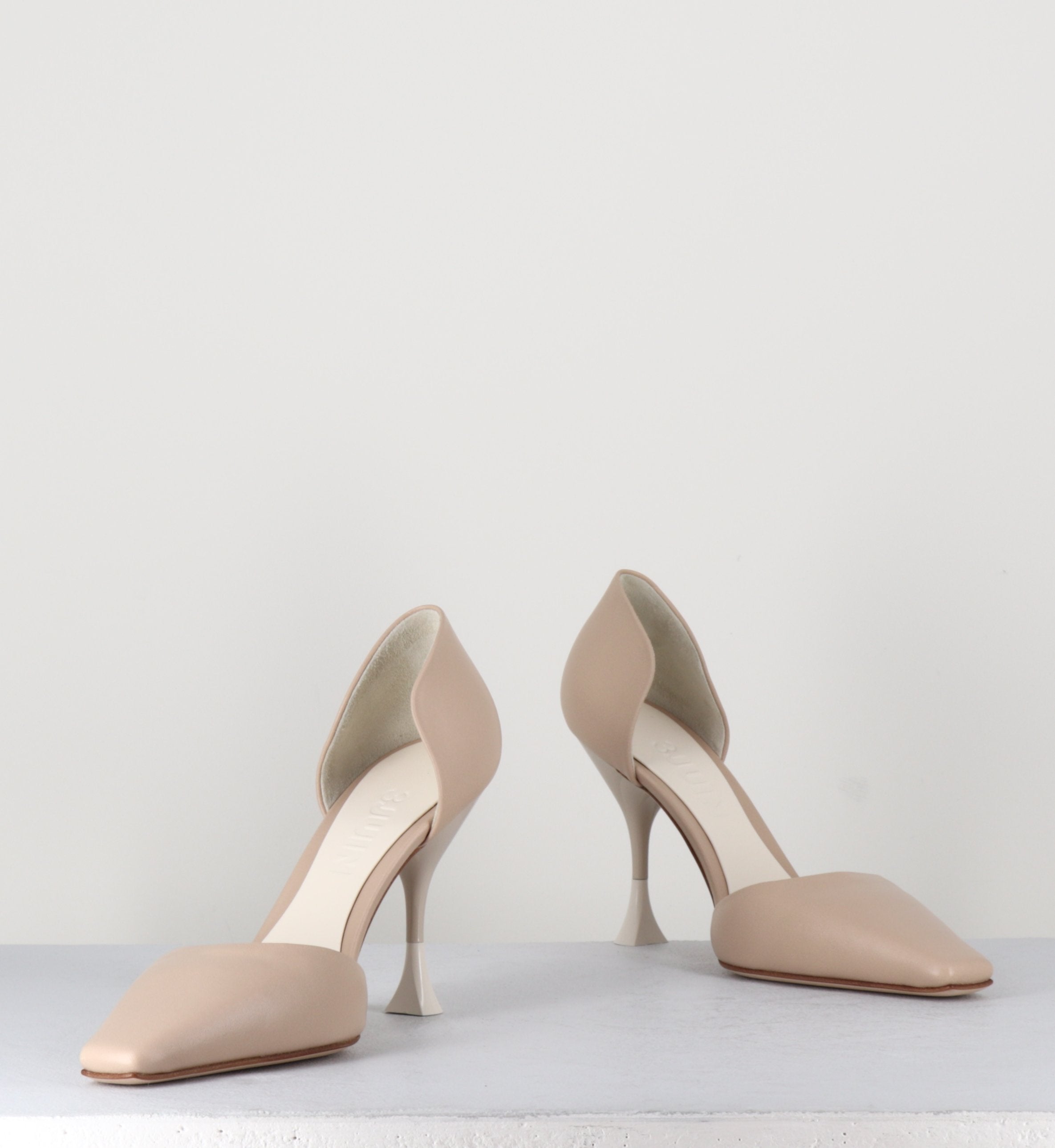 Escarpins en cuir beige 90s - HOLLY CRIS SAHARA