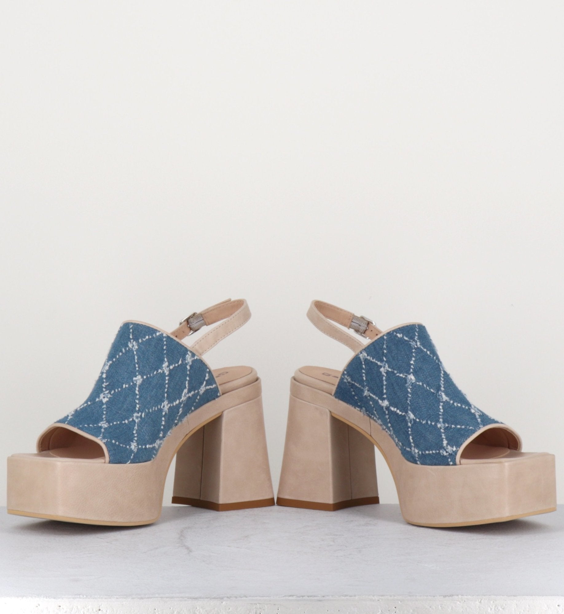 PE7633 JEANS