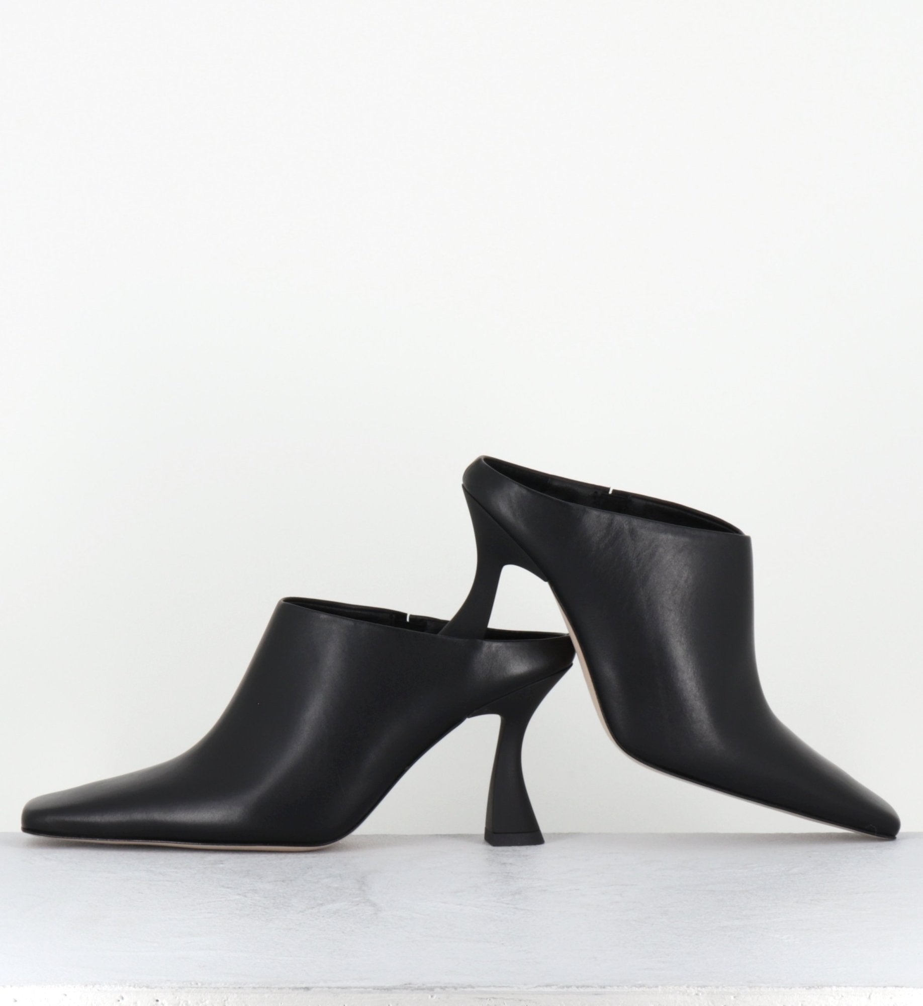 MANUELA BLACK MULES