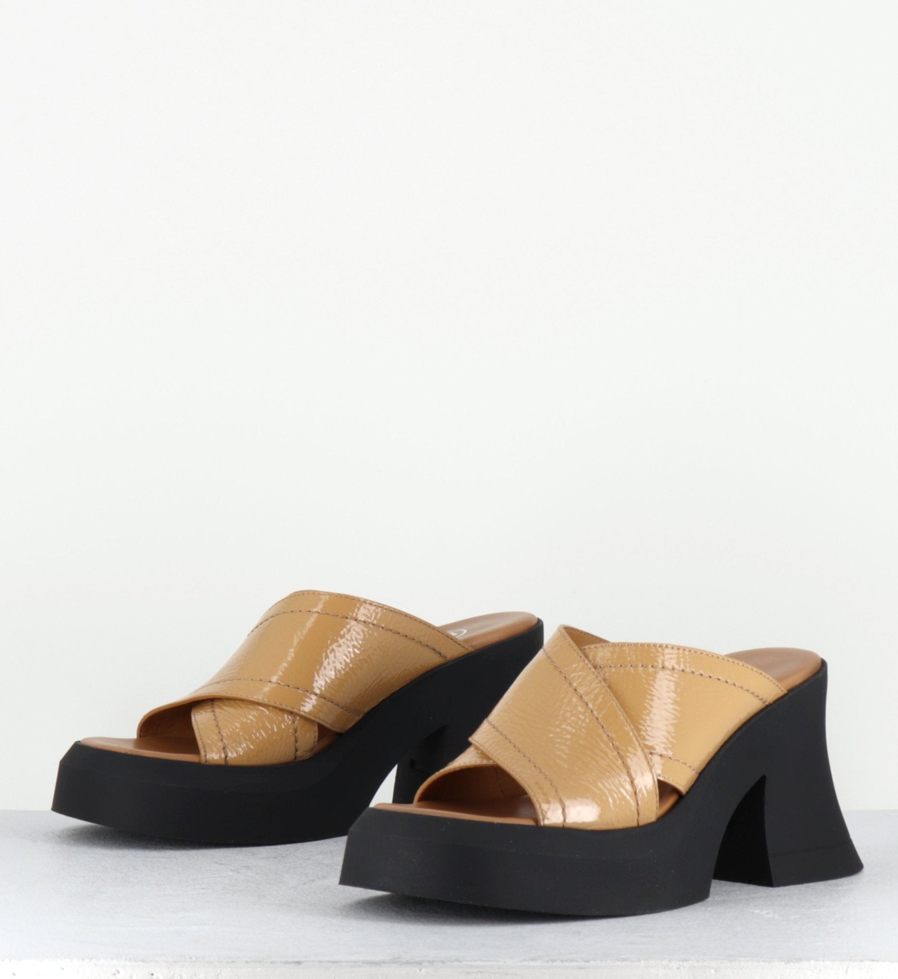 RAISSA BEIGE MULES