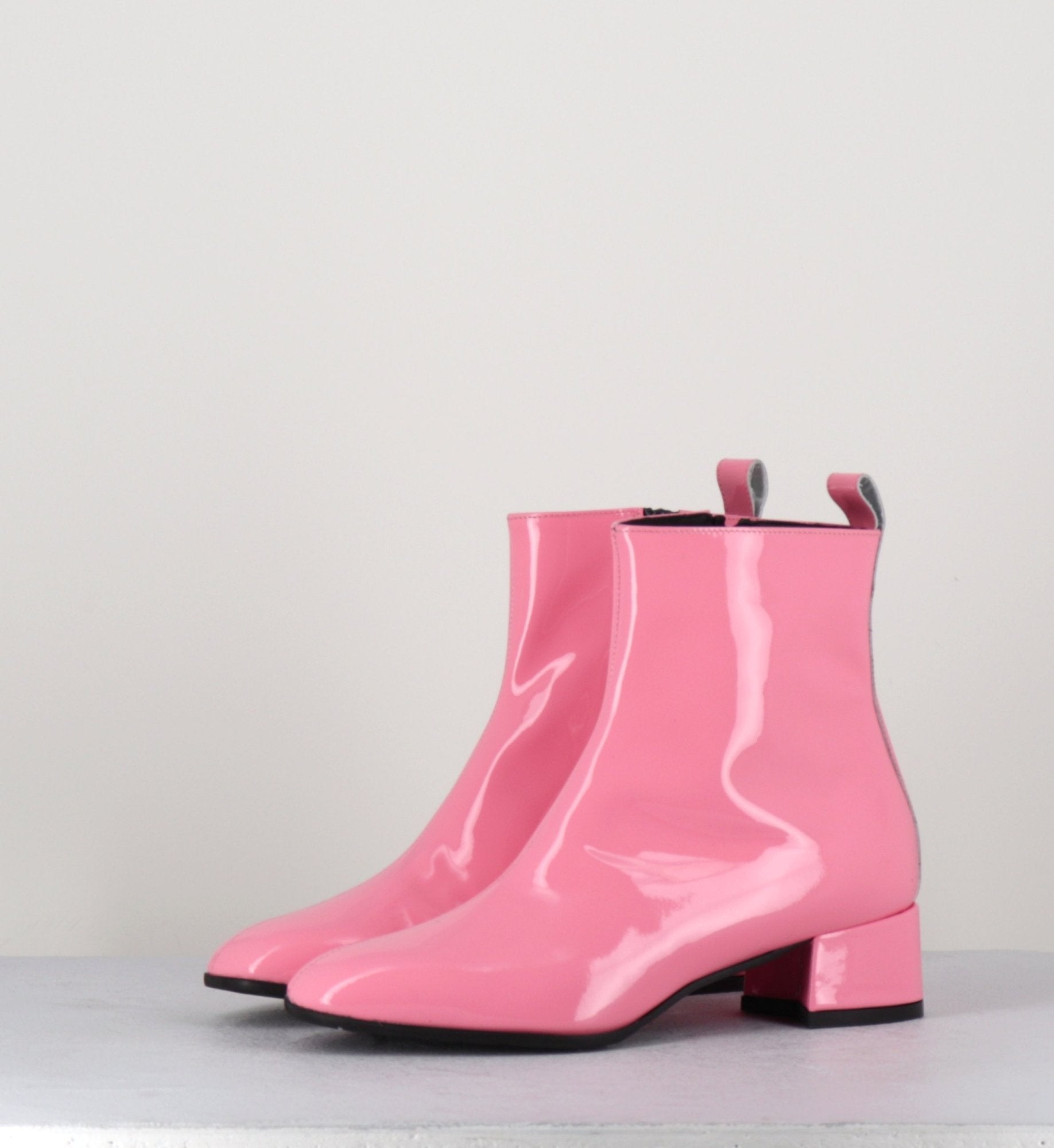 Boots 60s en cuir vernis rose - JANE VERNICE PINK