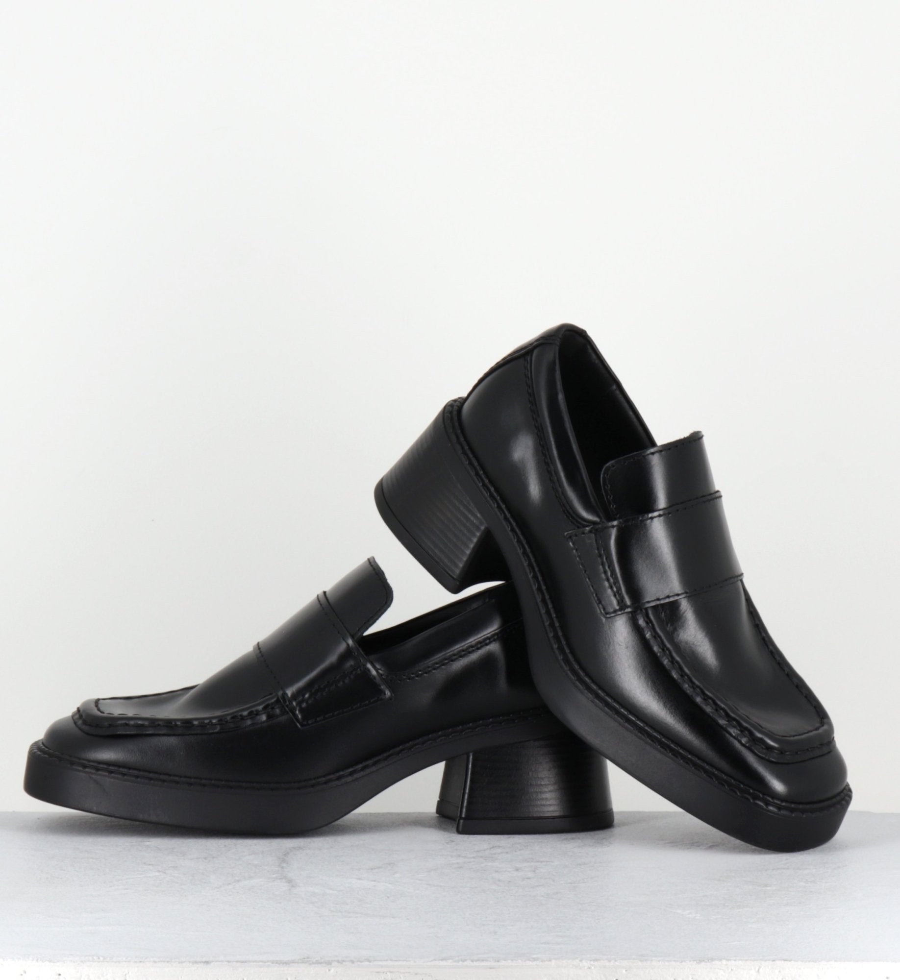 KARINA BLACK LOAFERS
