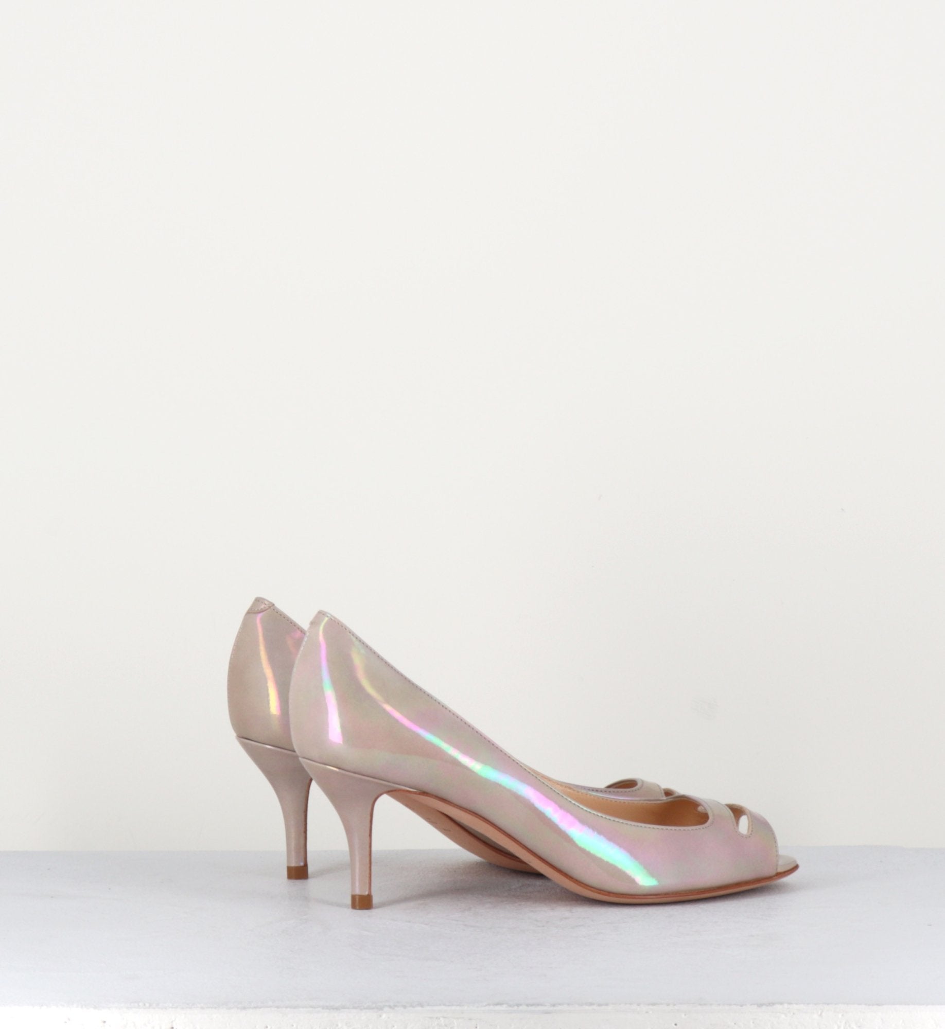 Escarpins petits talons en cuir vernis nude - Pellico