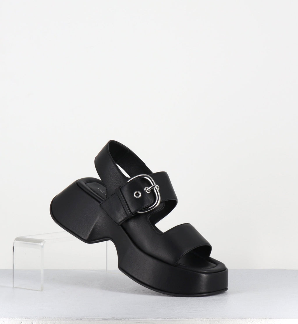 1E1500D TRAVEL BLACK