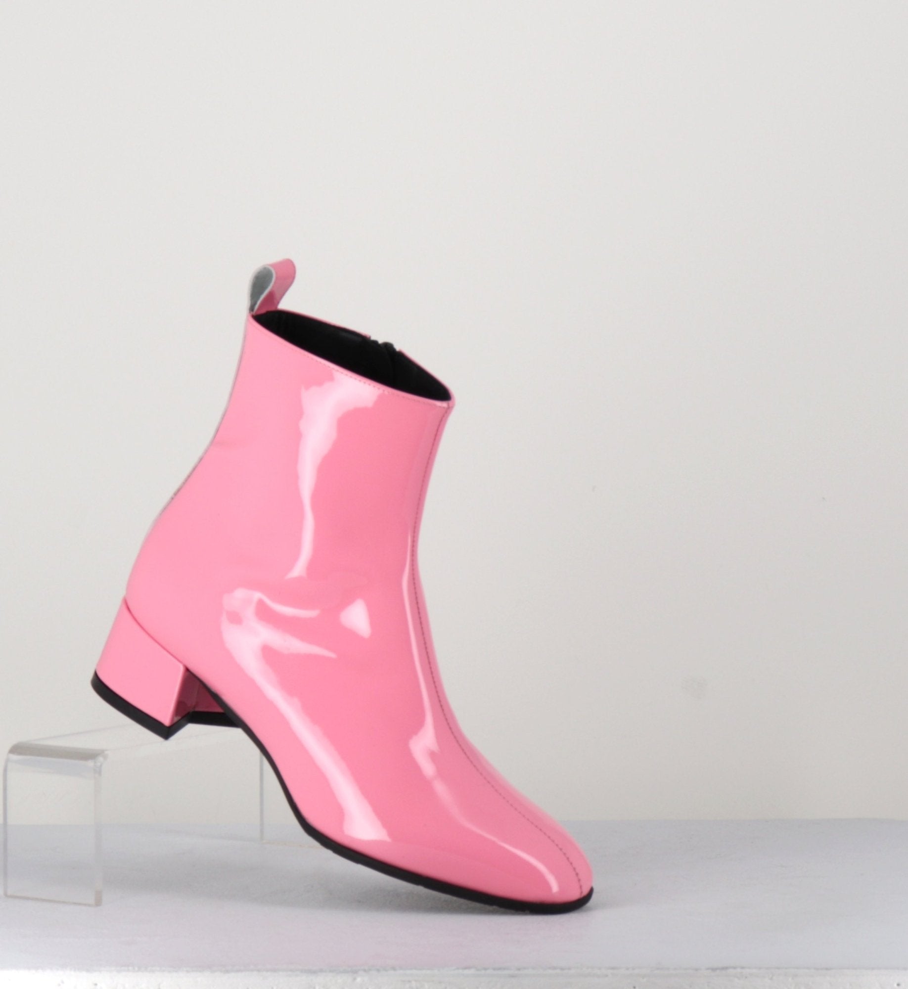 Boots 60s en cuir vernis rose - JANE VERNICE PINK