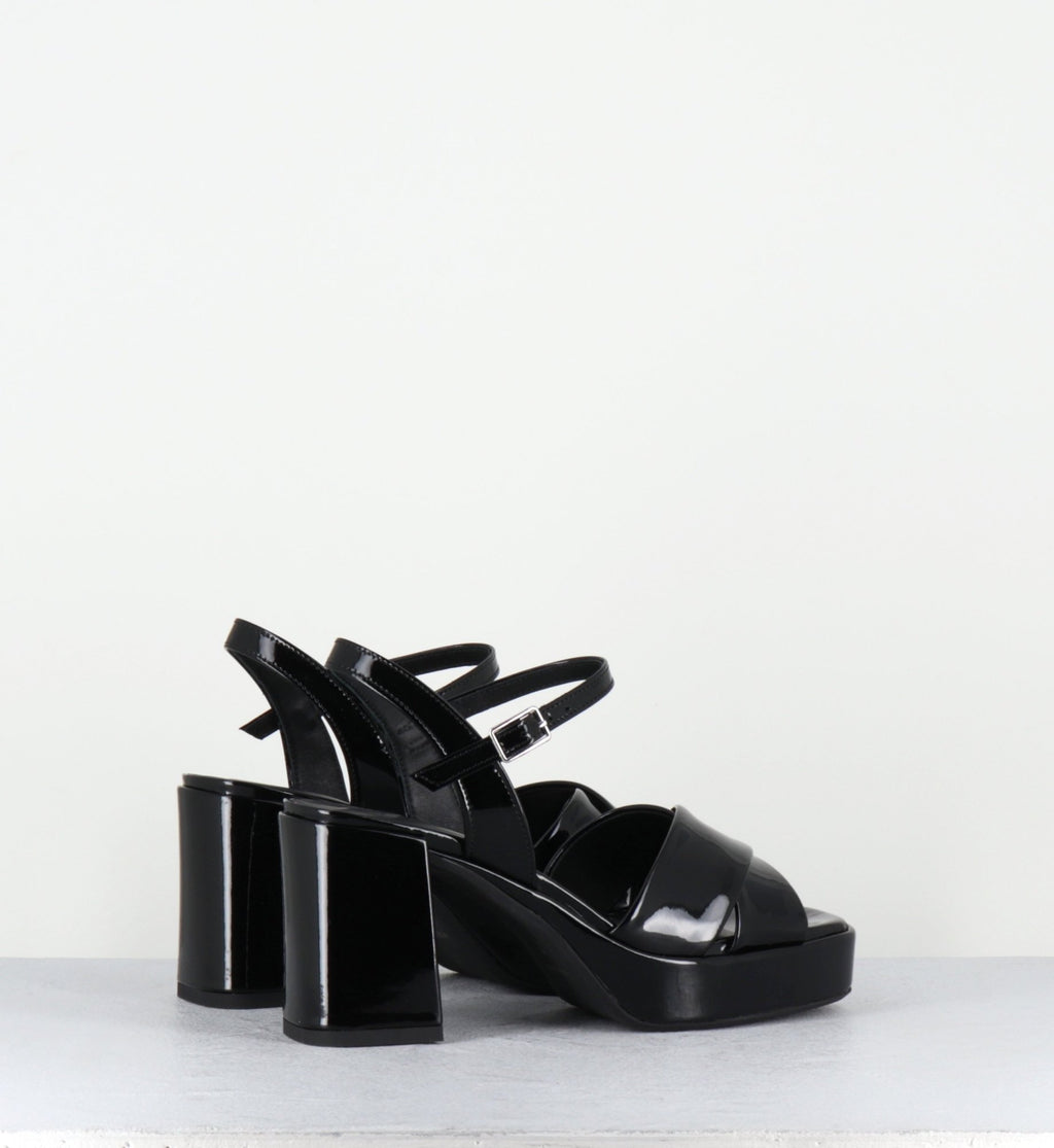 FEDA24 VERNICE NERO