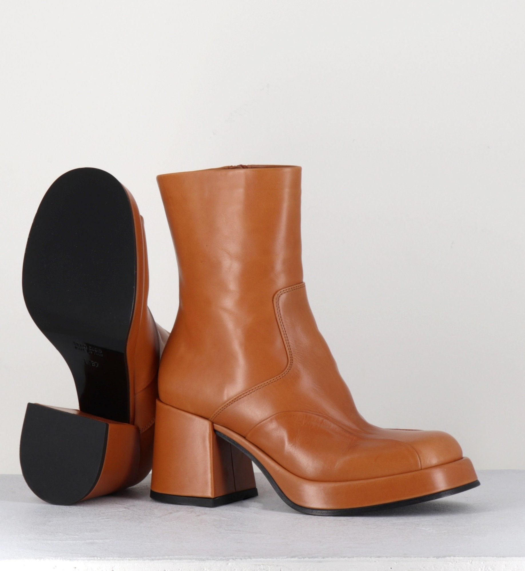 Boots 70s en cuir beige - ARCHI CUOIO
