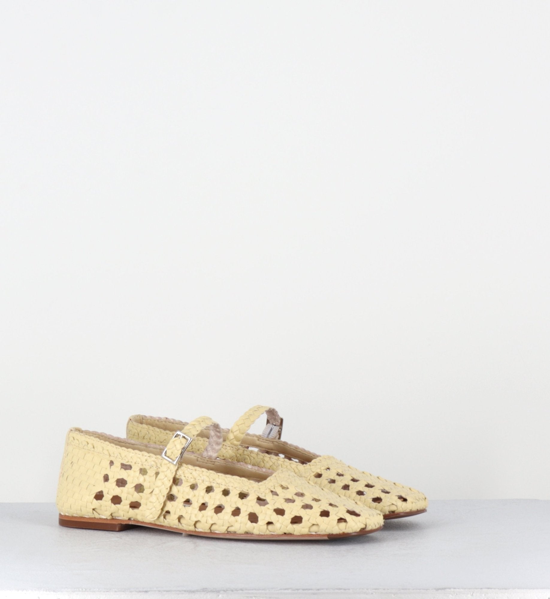 YEIDA BUTTER BALLERINAS