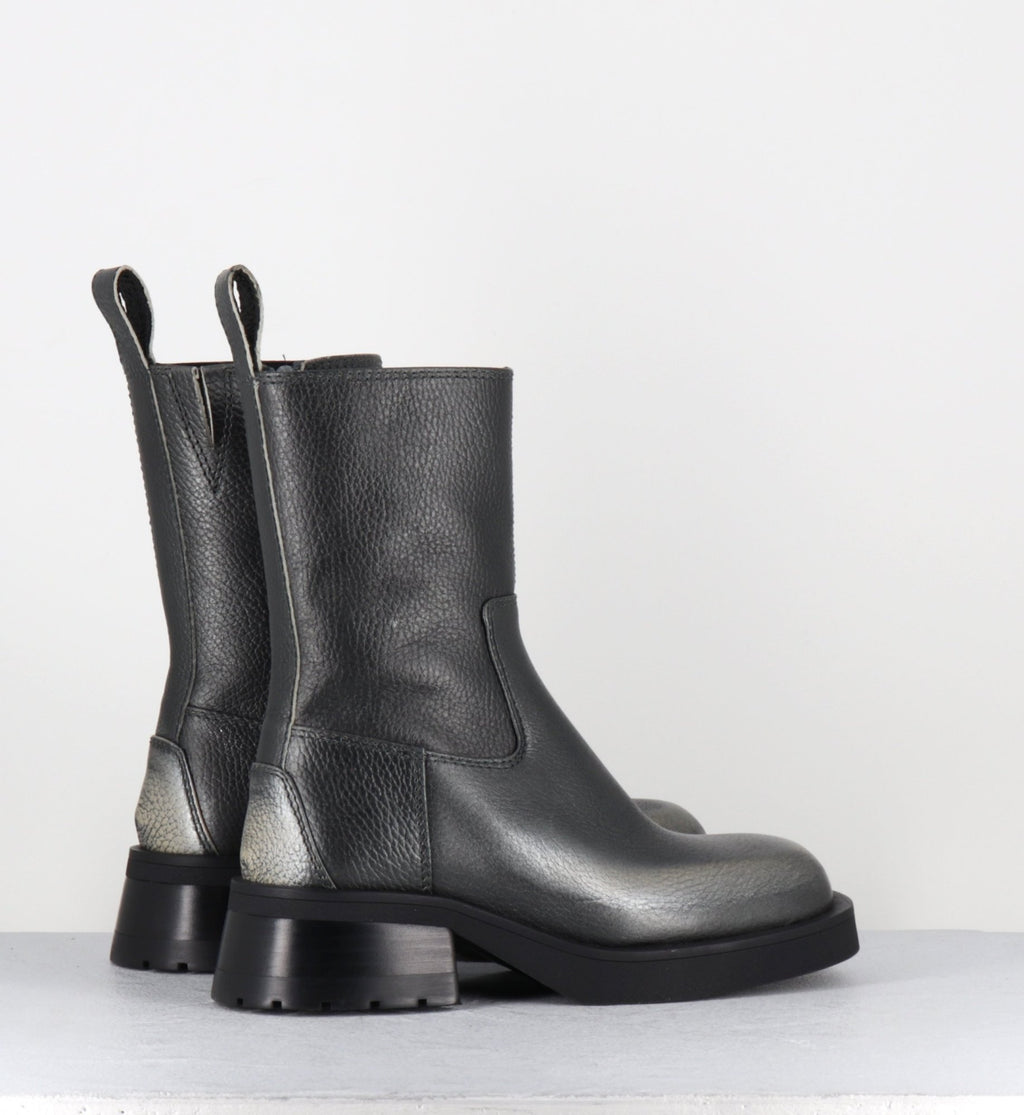 YOLANDA BRUSH SILVER