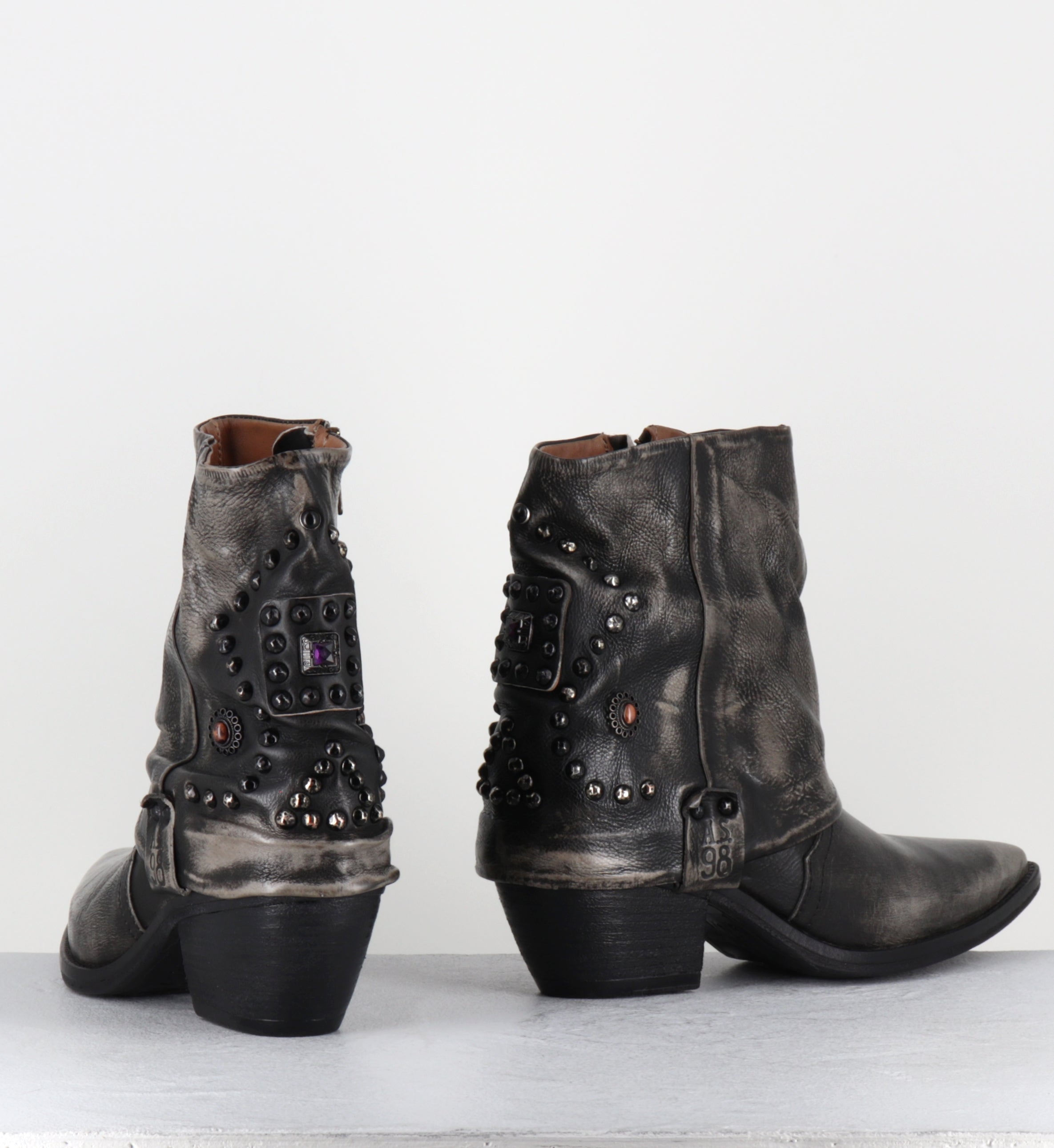 Santiags en cuir gris brossé clous et pierres - B84216 ICE COUNTRY