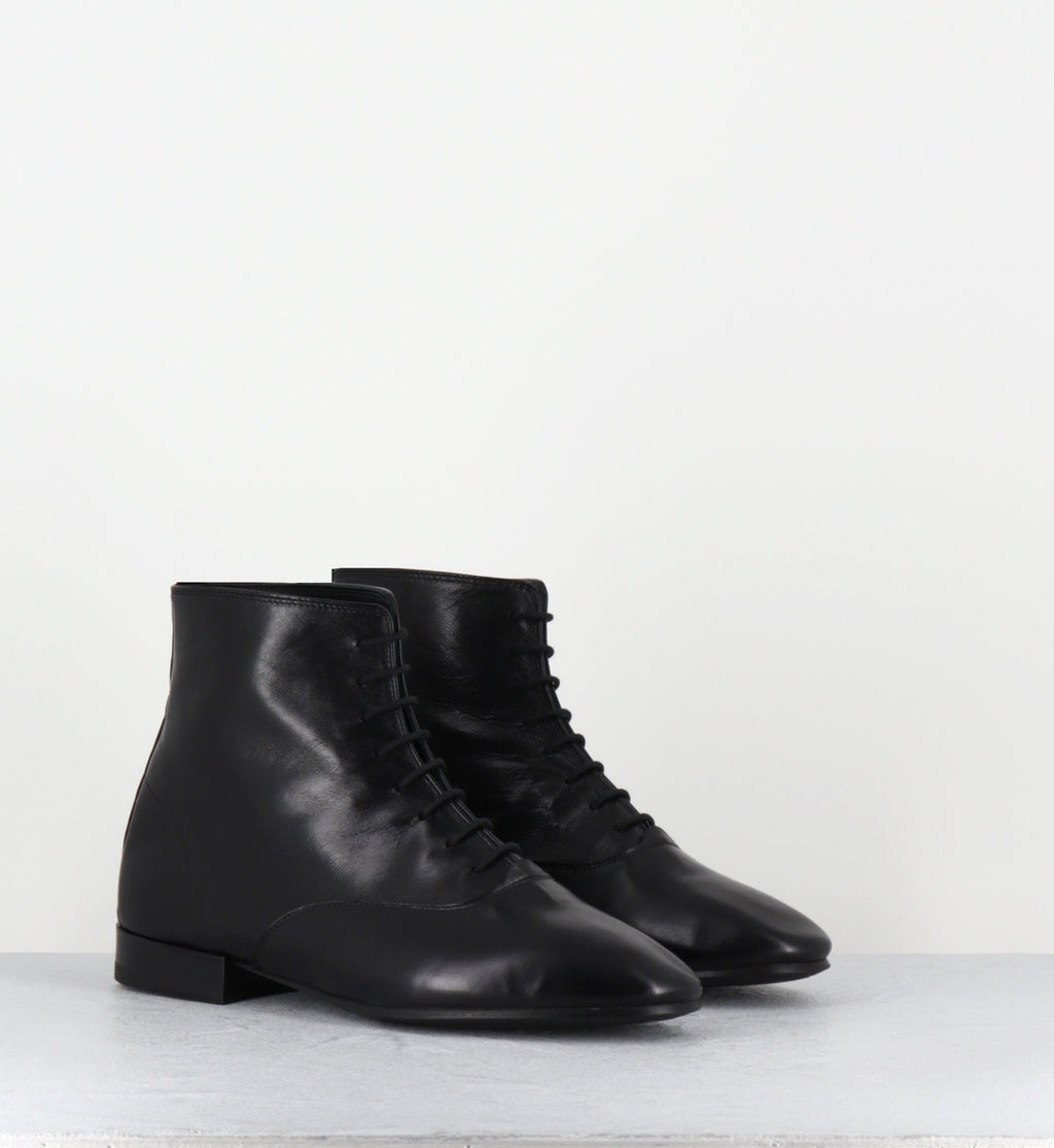 LUIS NAPPA BLACK
