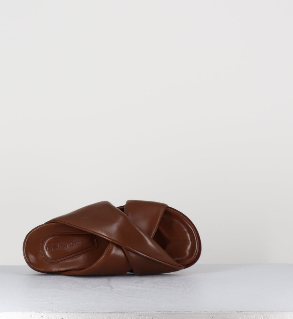 KADRI25 NAPPA COGNAC