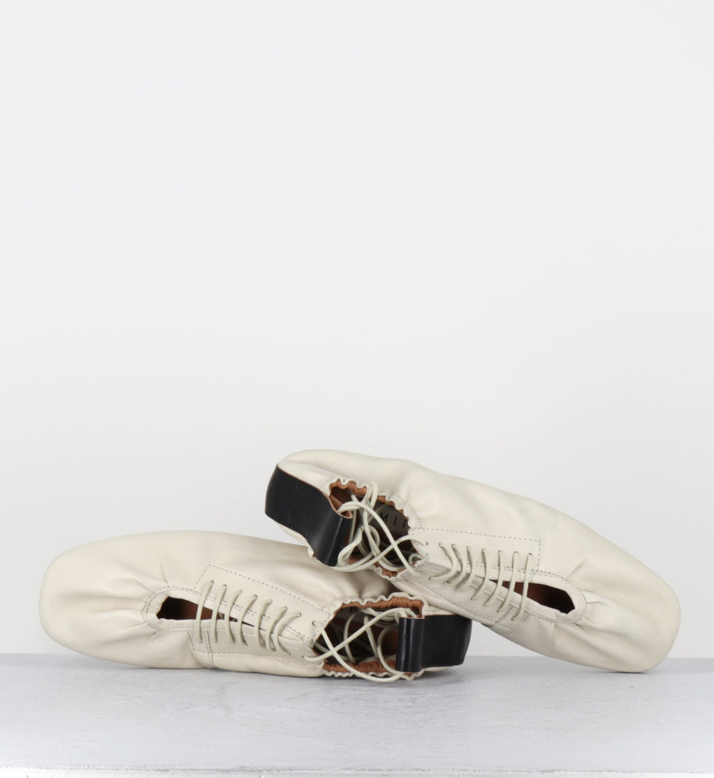 CONSUELO CREAM BALLERINAS