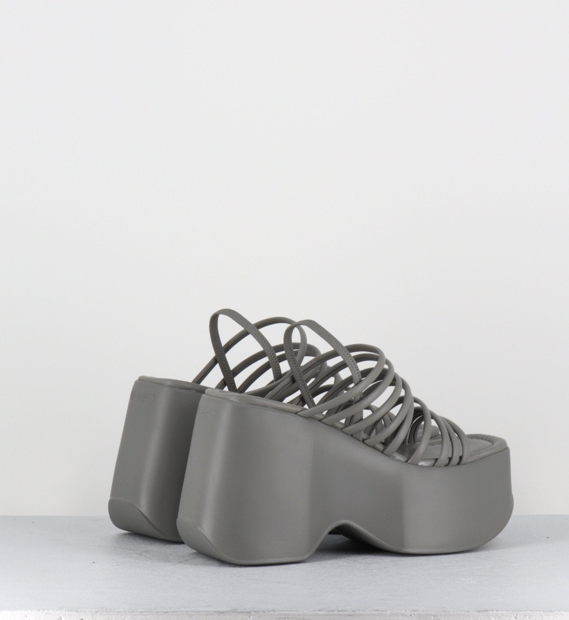 1C6758D TRAVEL LIGHT