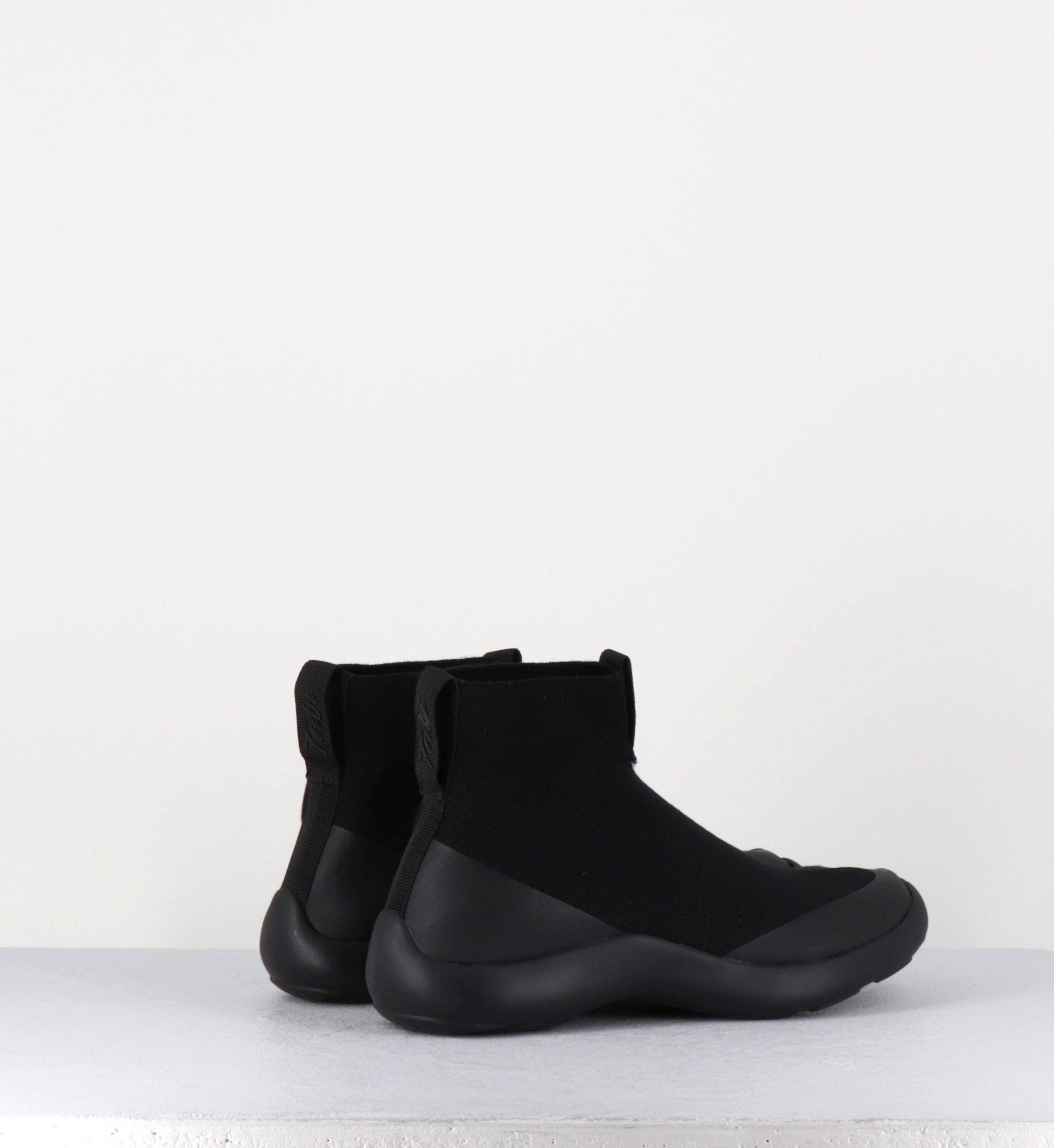 TABI HIGHTOP BLACK