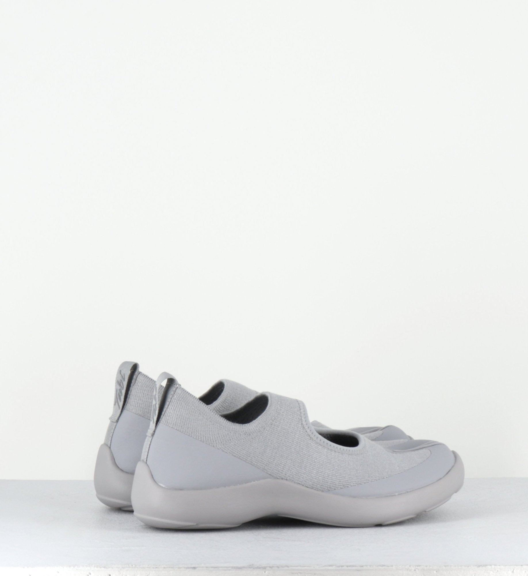 TABI SANDAL GREY