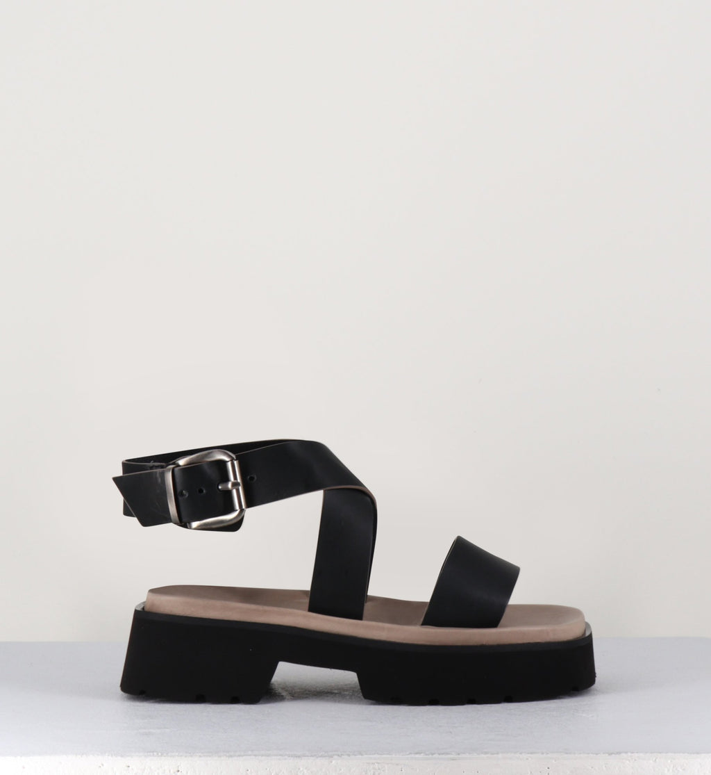 PE7426 NERO