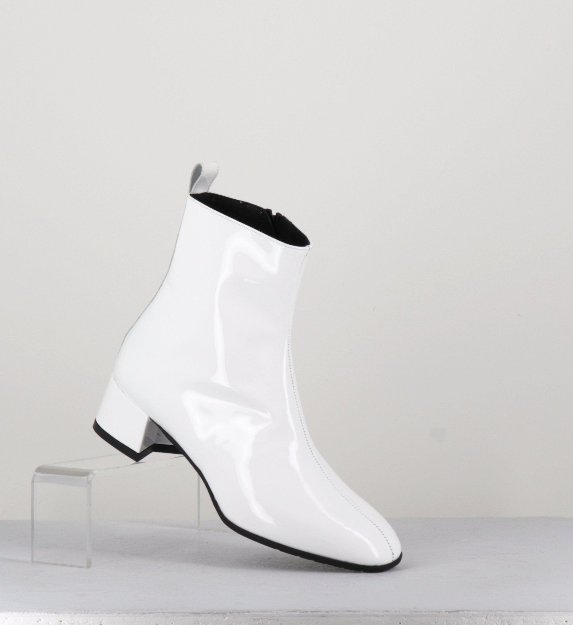 Boots 60s en cuir vernis blanc - JANE VERNICE BIANCO