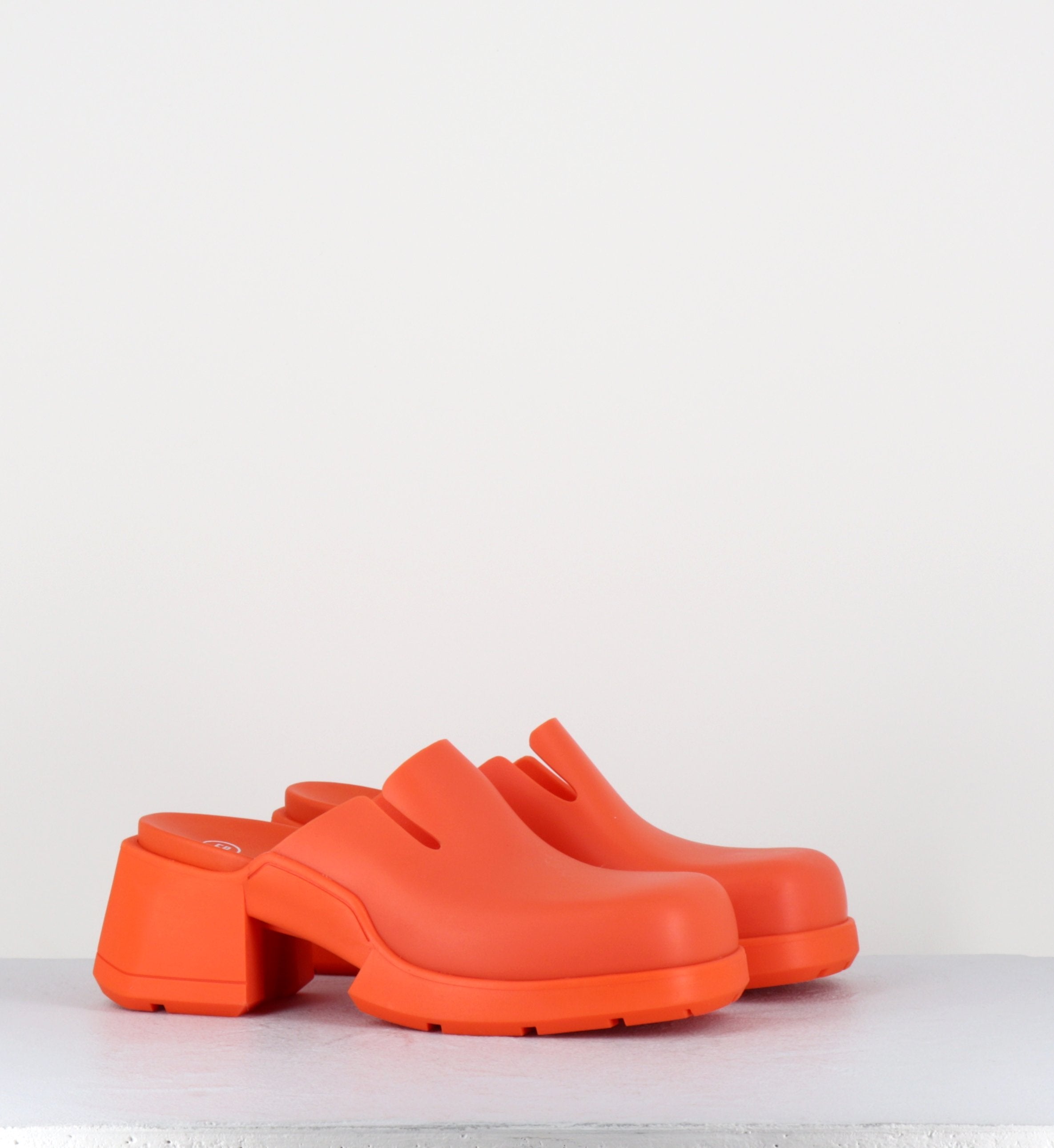 BLISSA ORANGE MULES
