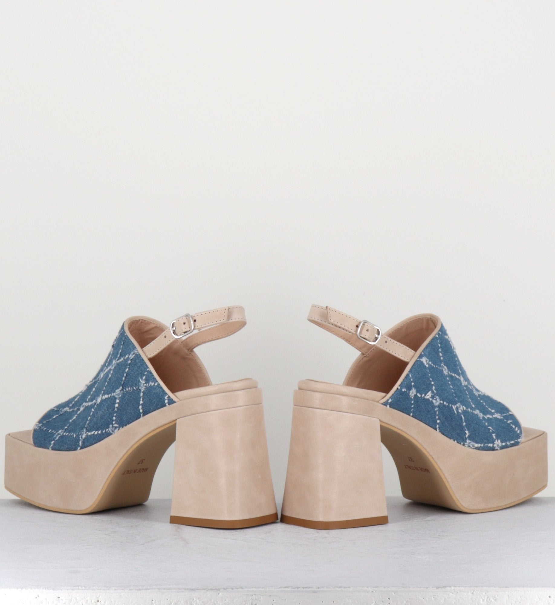 PE7633 JEANS