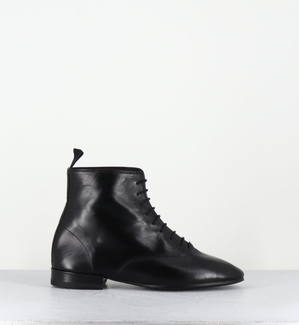 LUIS NAPPA BLACK
