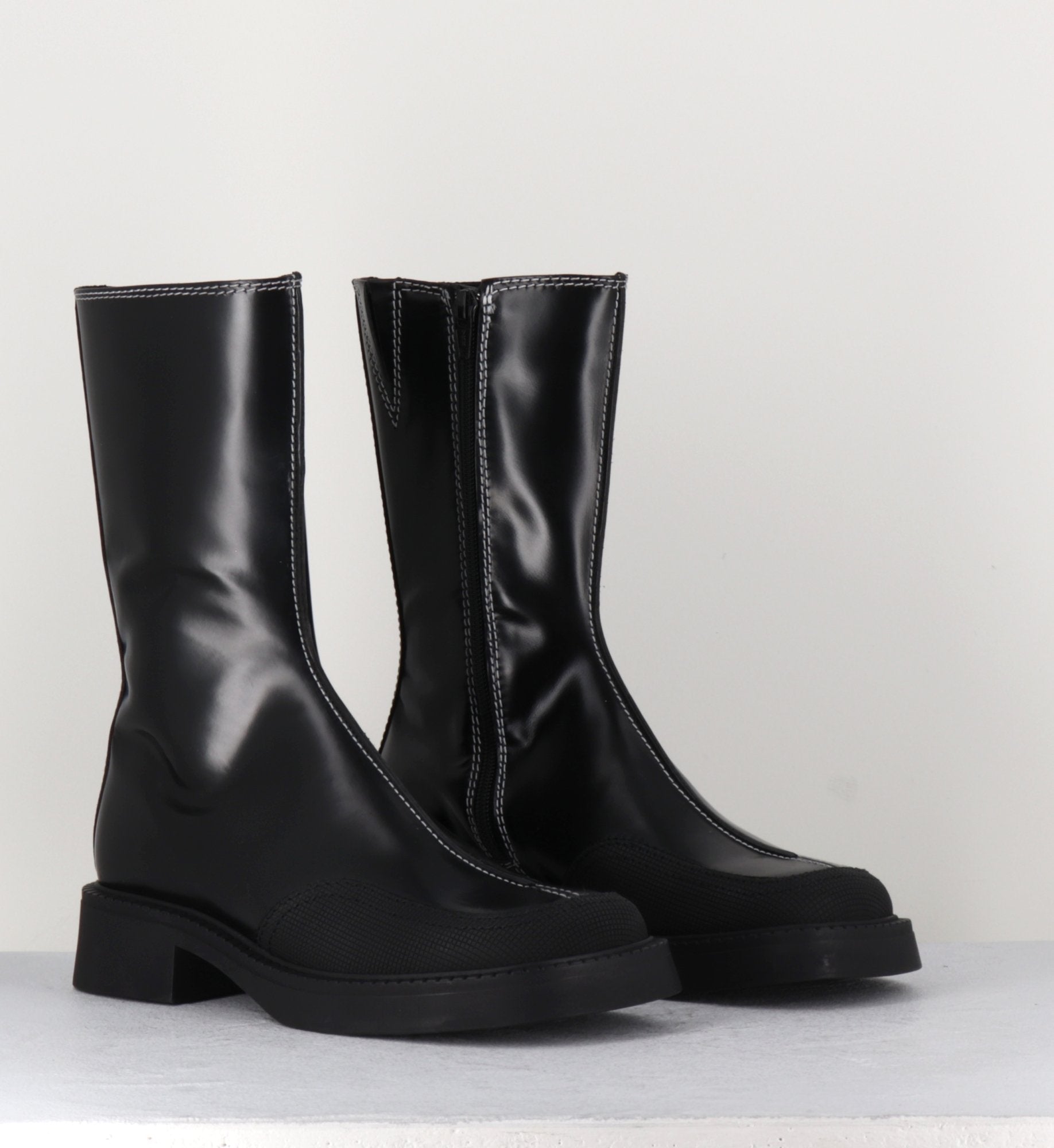 TORA BLACK BOOTS