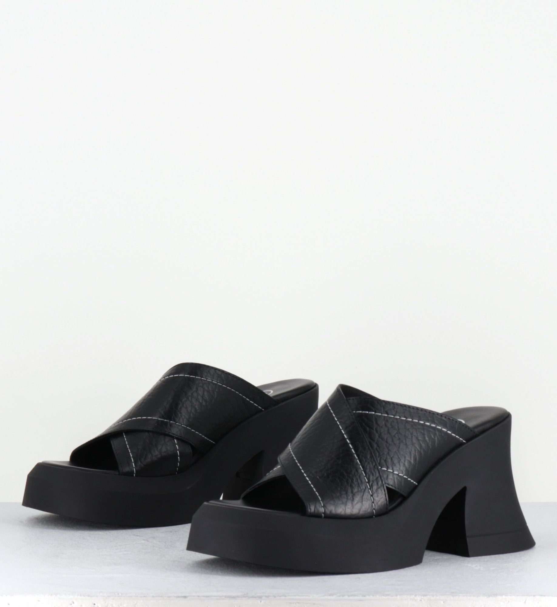 RAISSA BLACK MULES