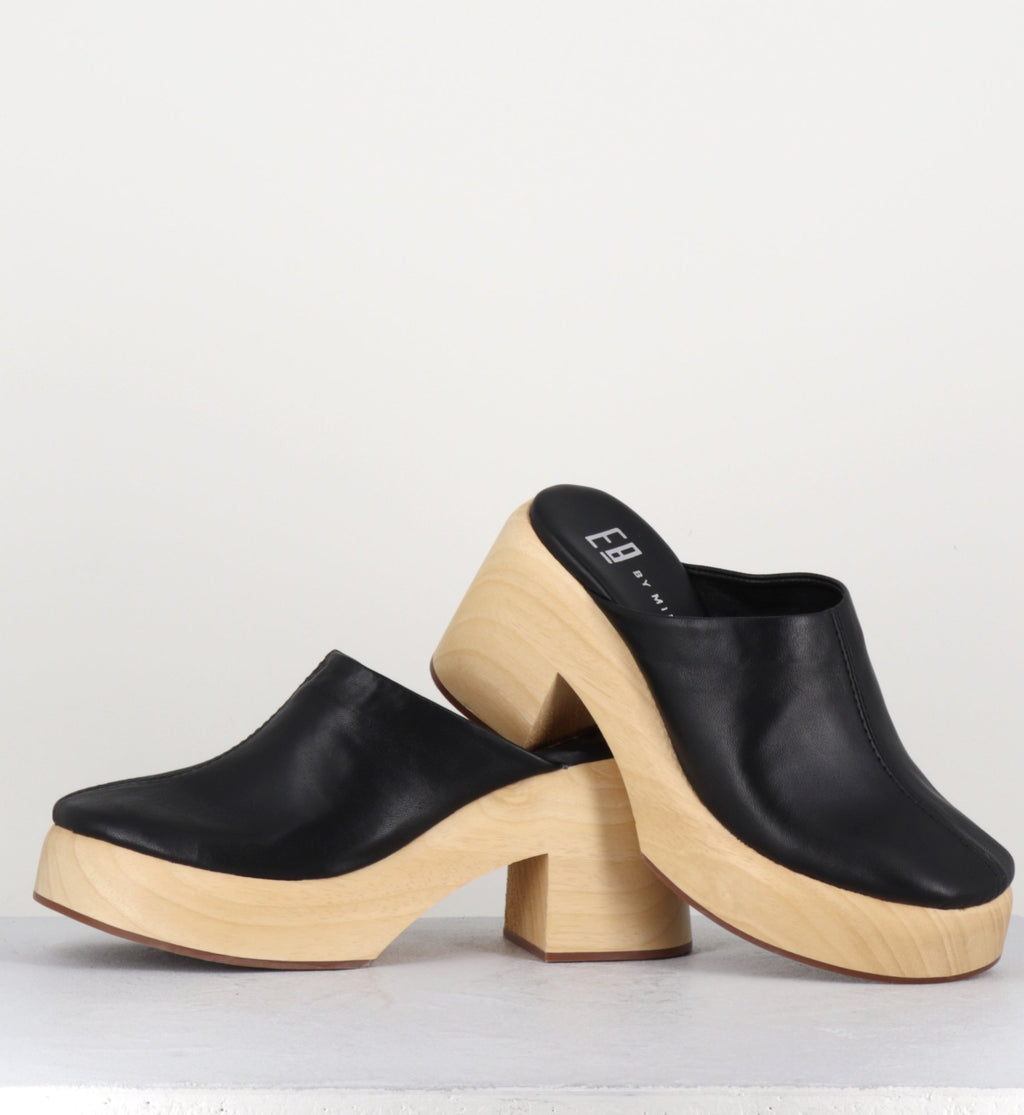 Sabot en cuir noir à plateforme - ROBERTA CLOGS BLACK