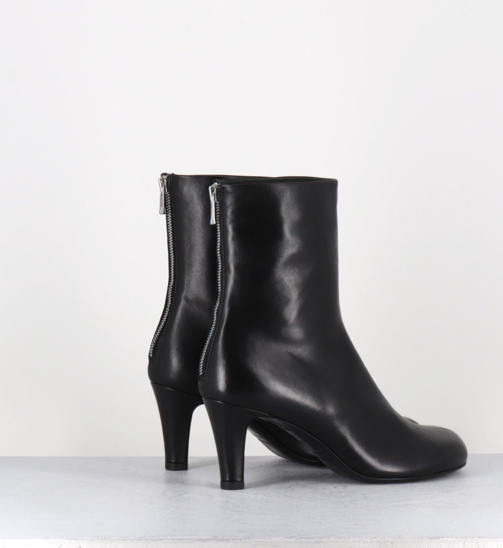 ESME005 GUANTERIA NERO