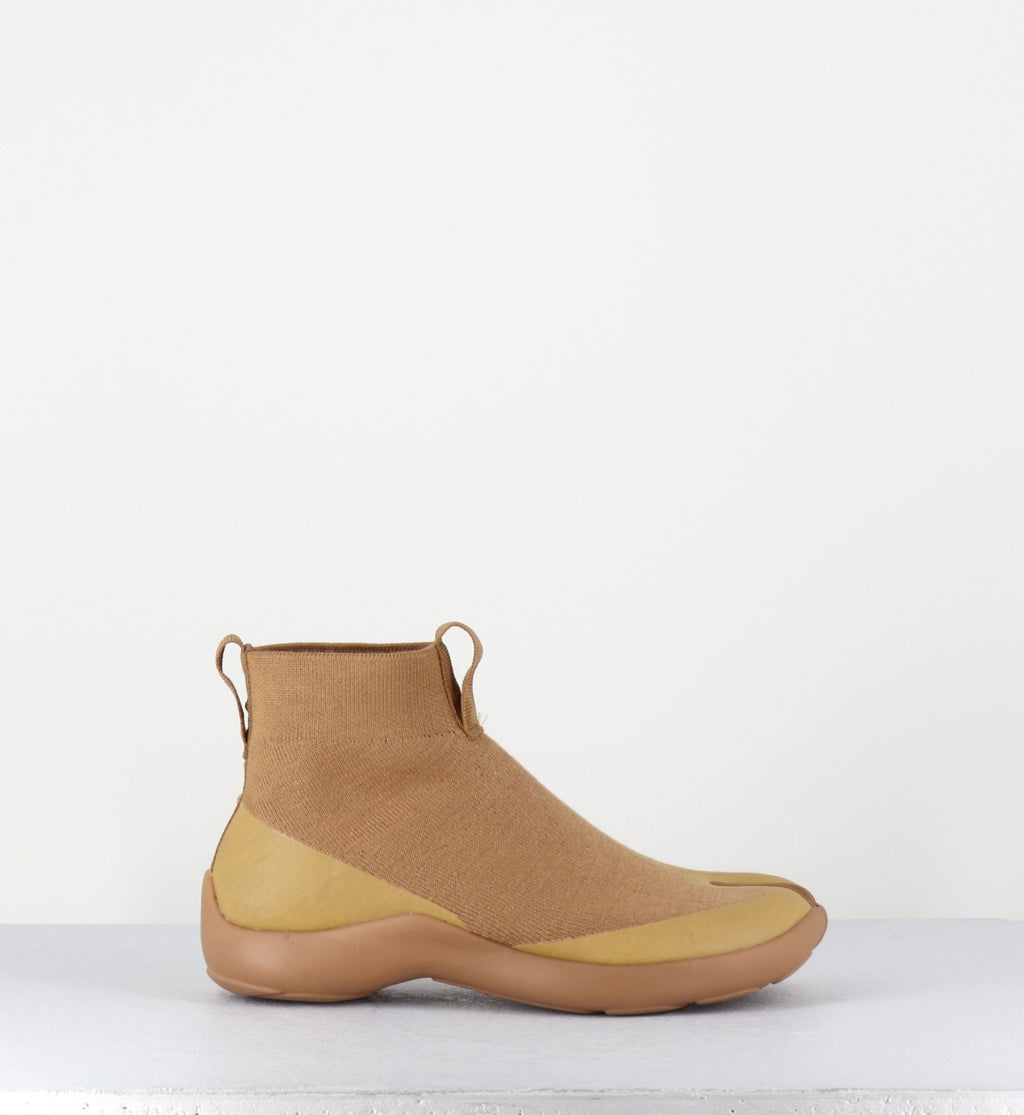 TABI HIGHTOP BROWN