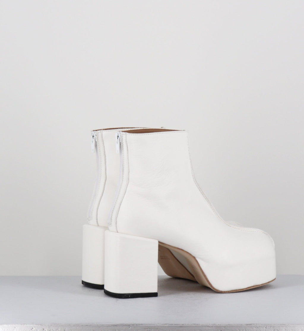 1GS447 CUSNA BIANCO