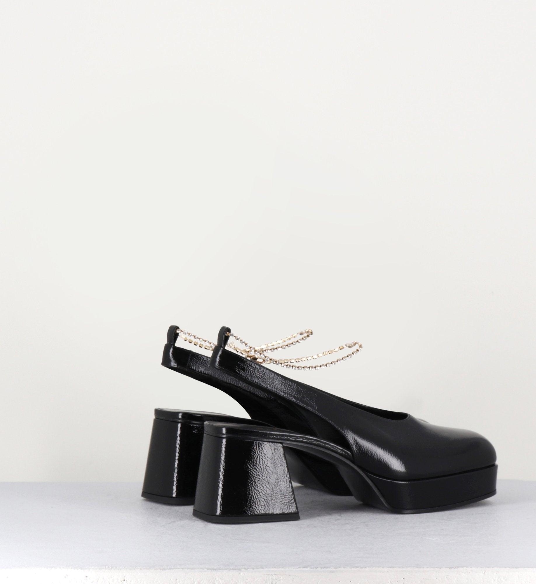 Escarpins look vintage en naplack noir - BLACK VIKY PLATFORM