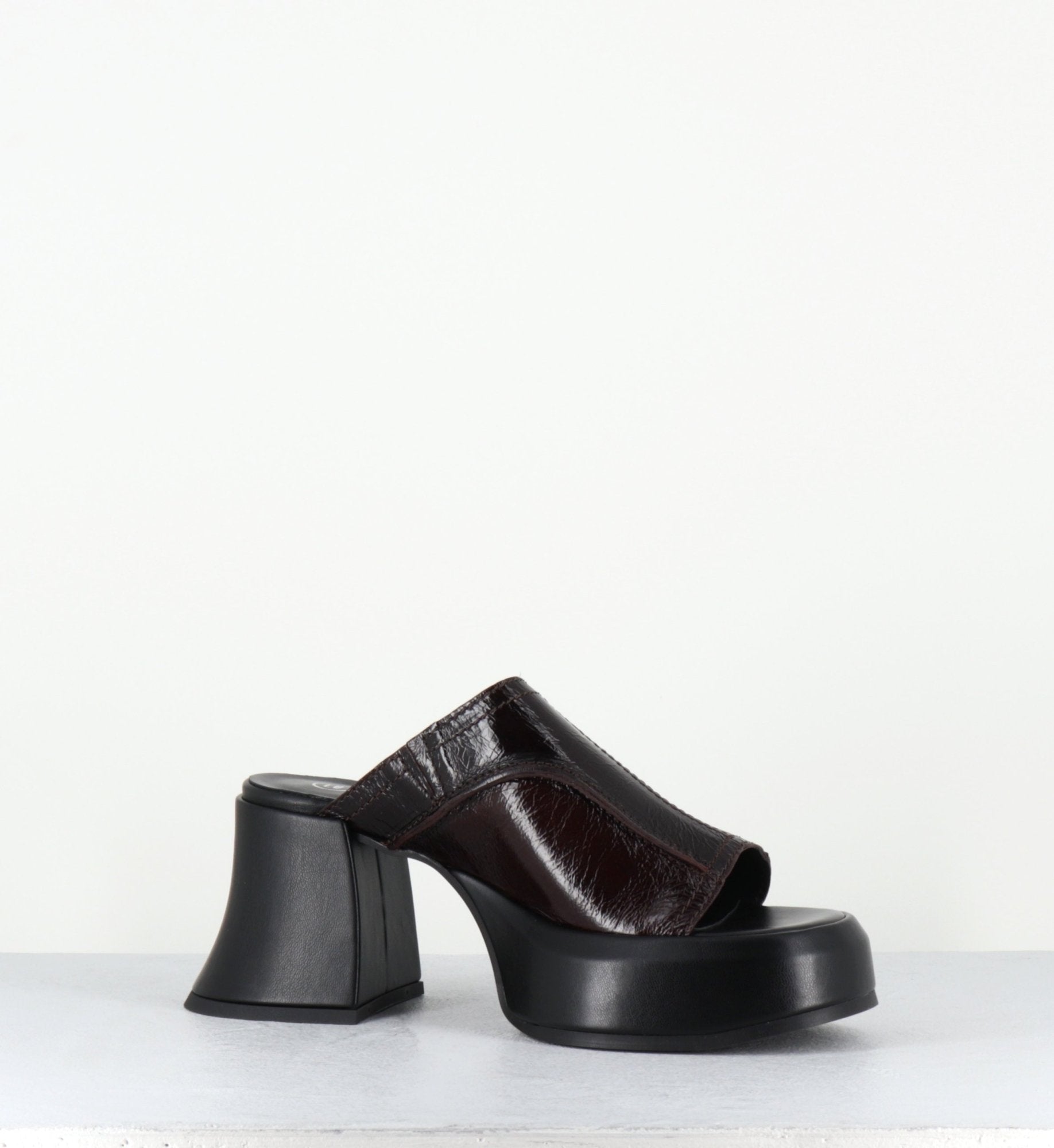 LOTA BROWN SANDAL