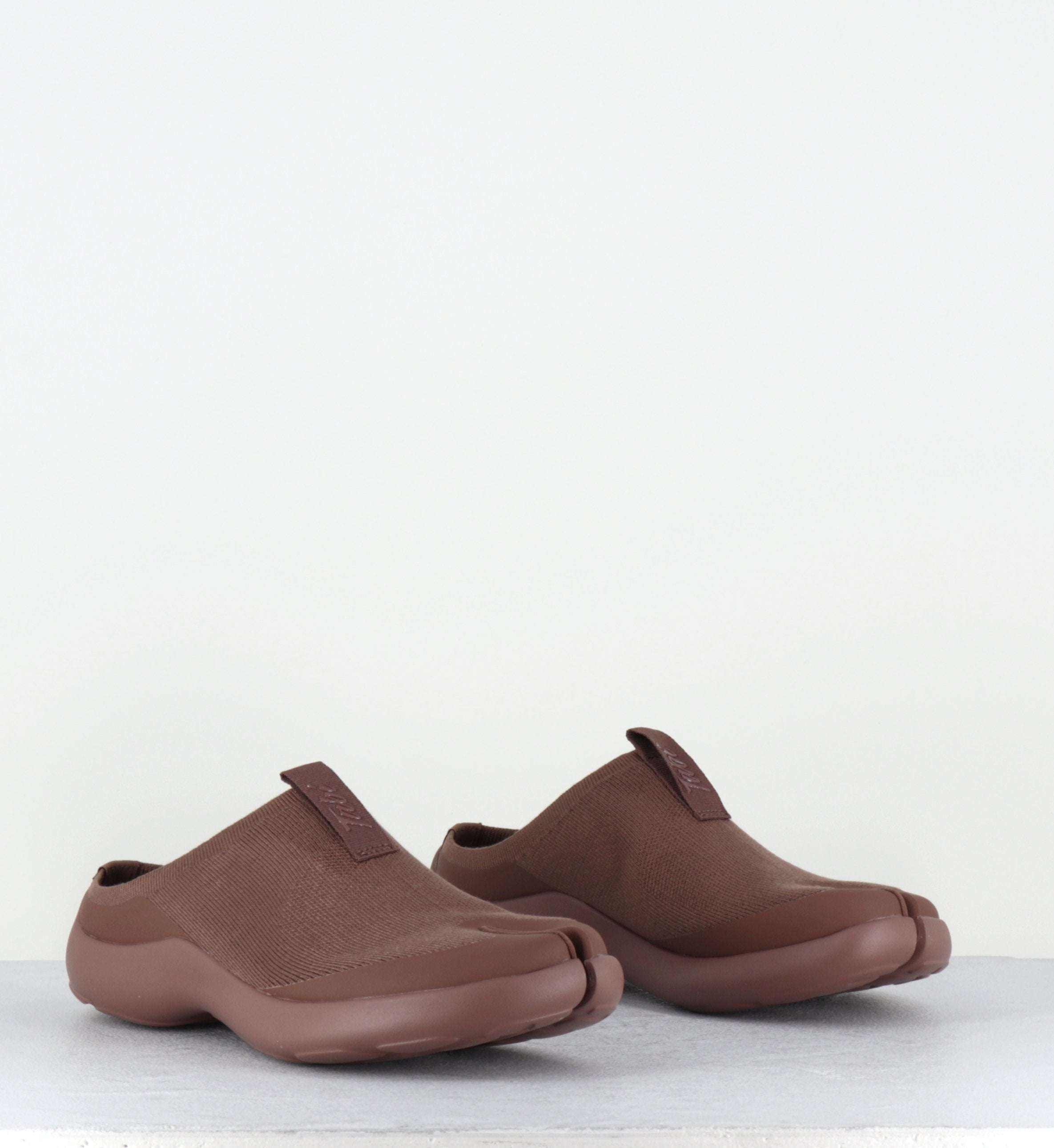 TABI MULES CHOCOLATE