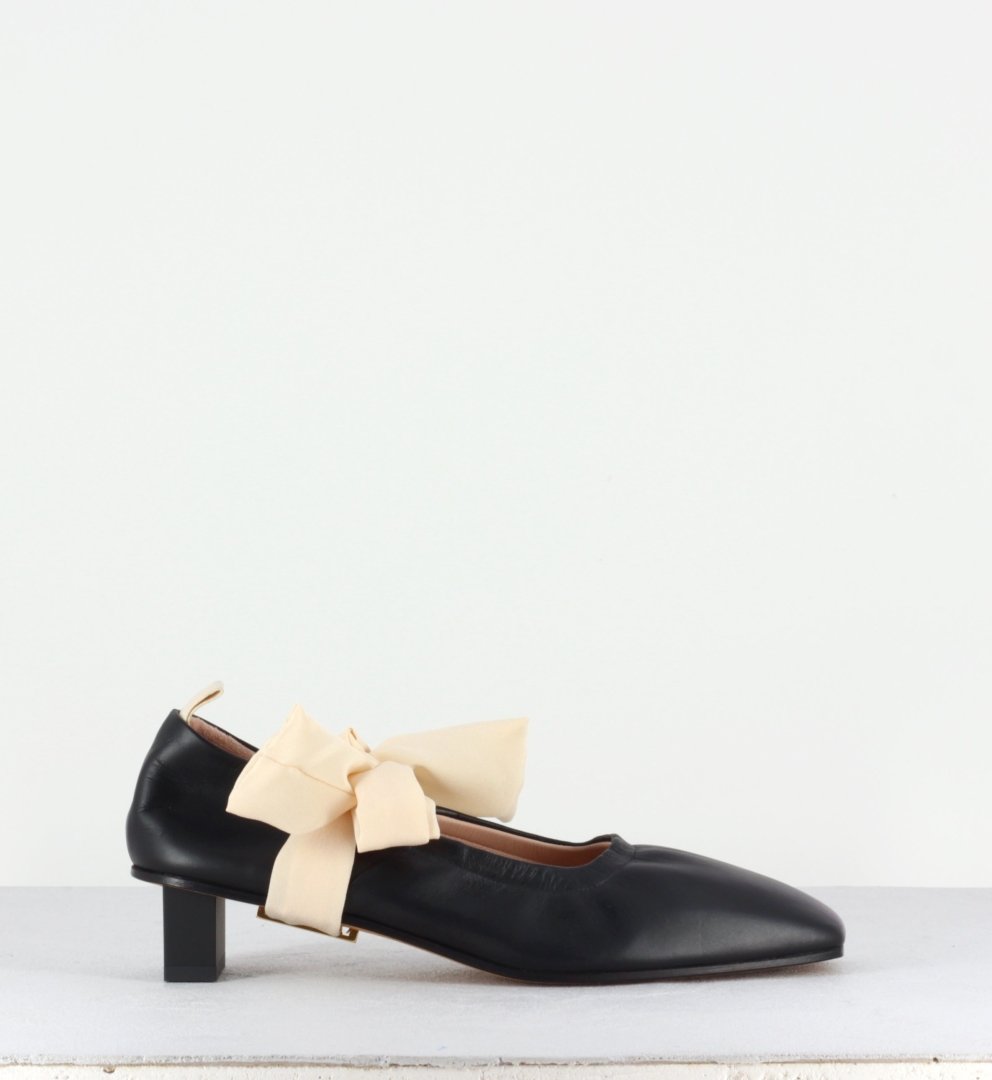 Escarpin noir à bout carré avec nœud - Dafne Mary Jane
