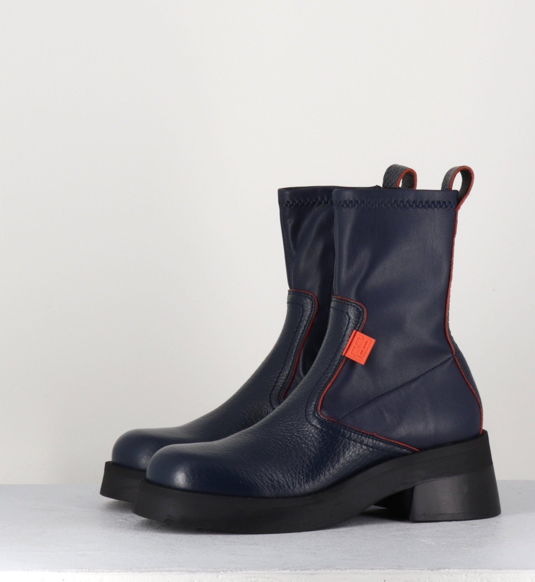 OLIANA NAVY BOOTS