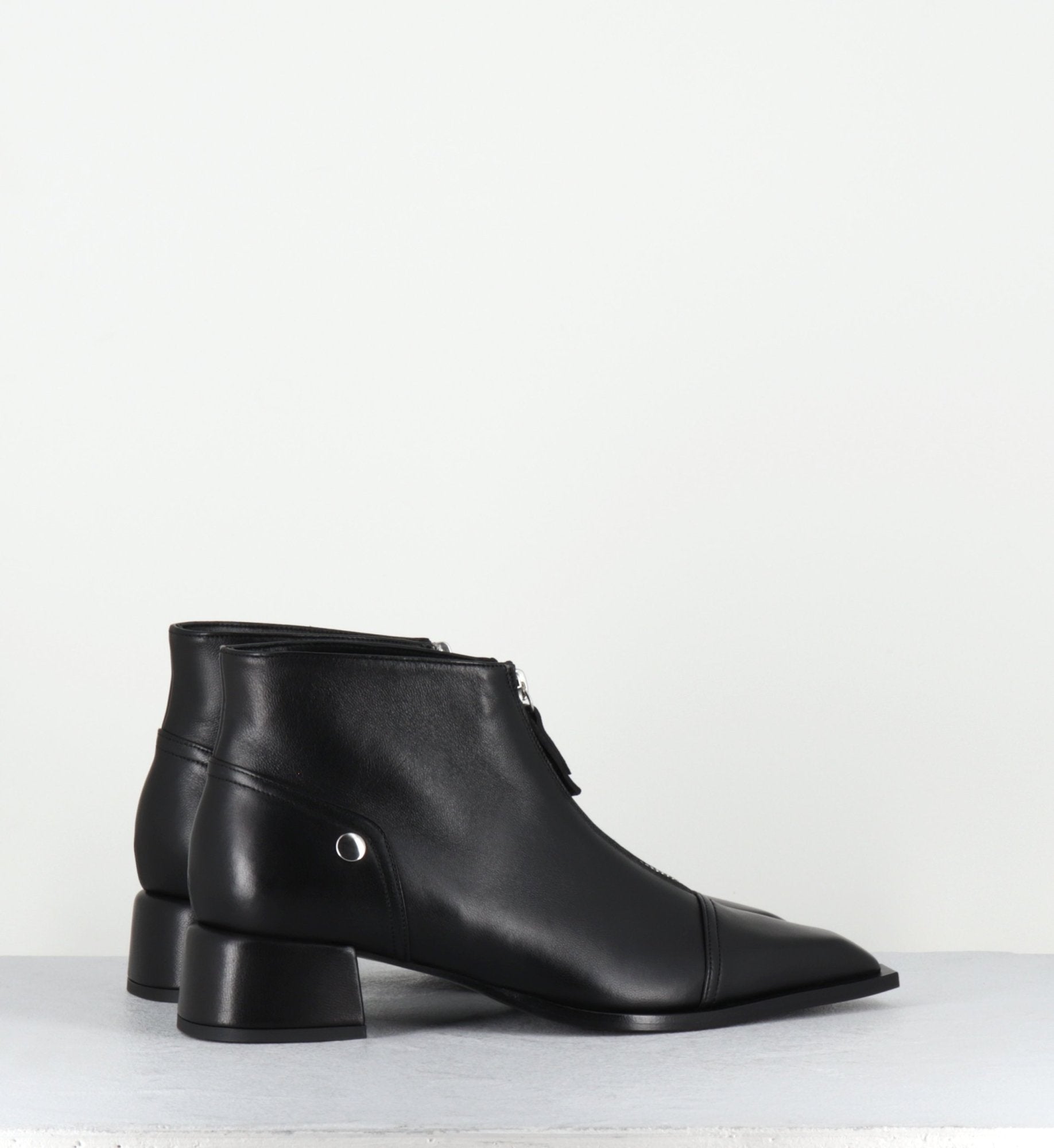 INE25 NAPPA NERO