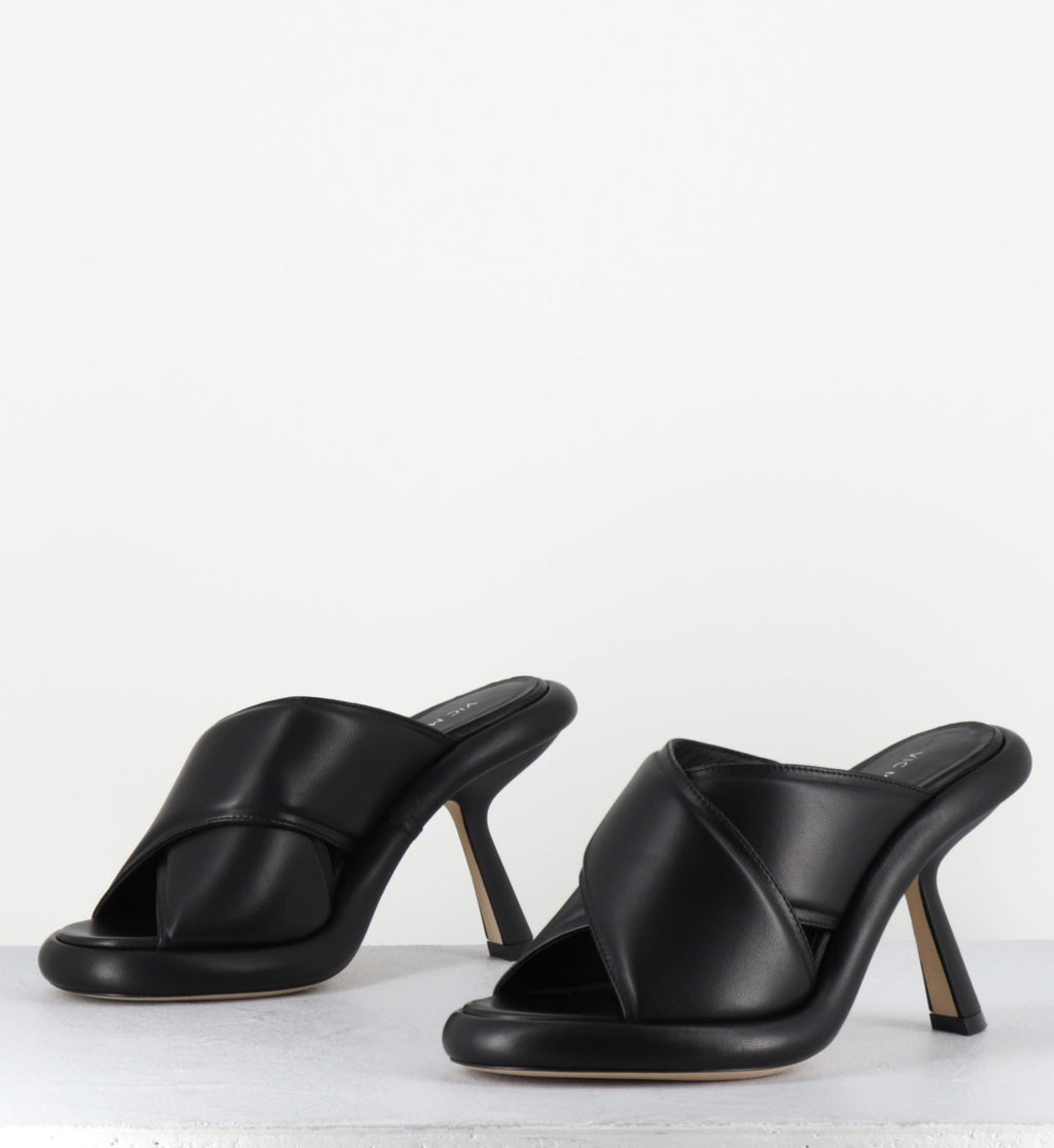 1C6950D BONBON BLACK
