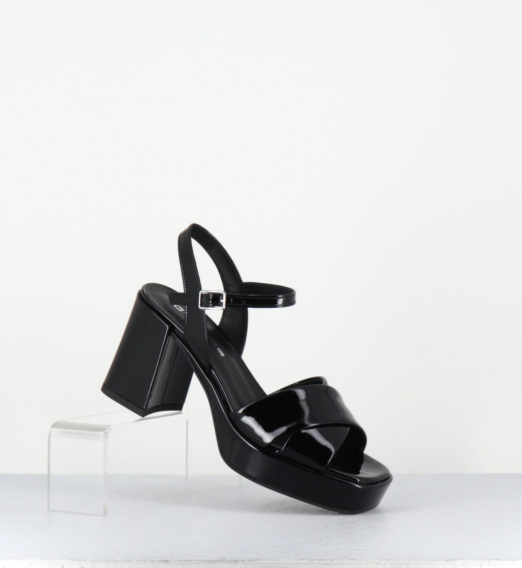 FEDA24 VERNICE NERO