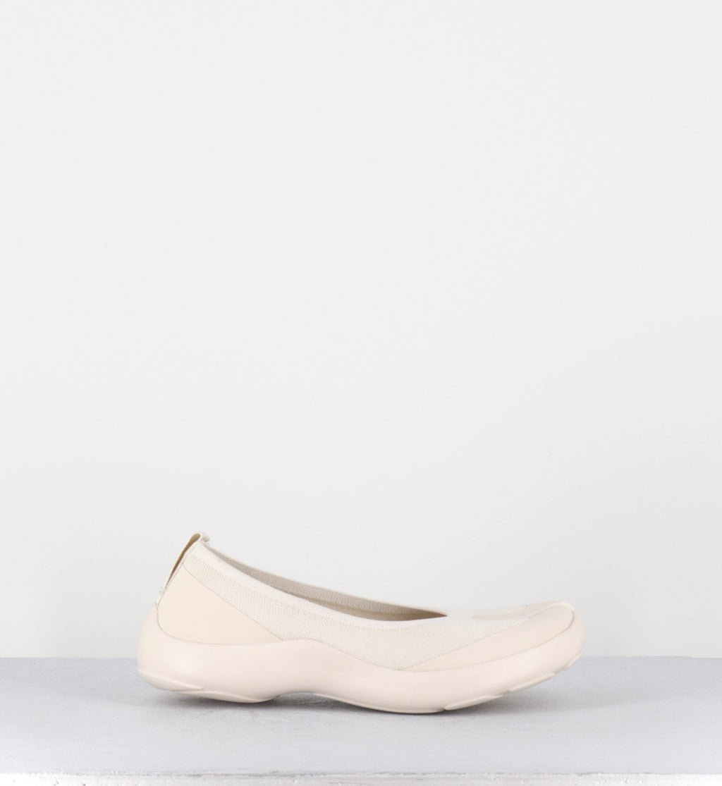TABI BALLERINA OFF WHITE