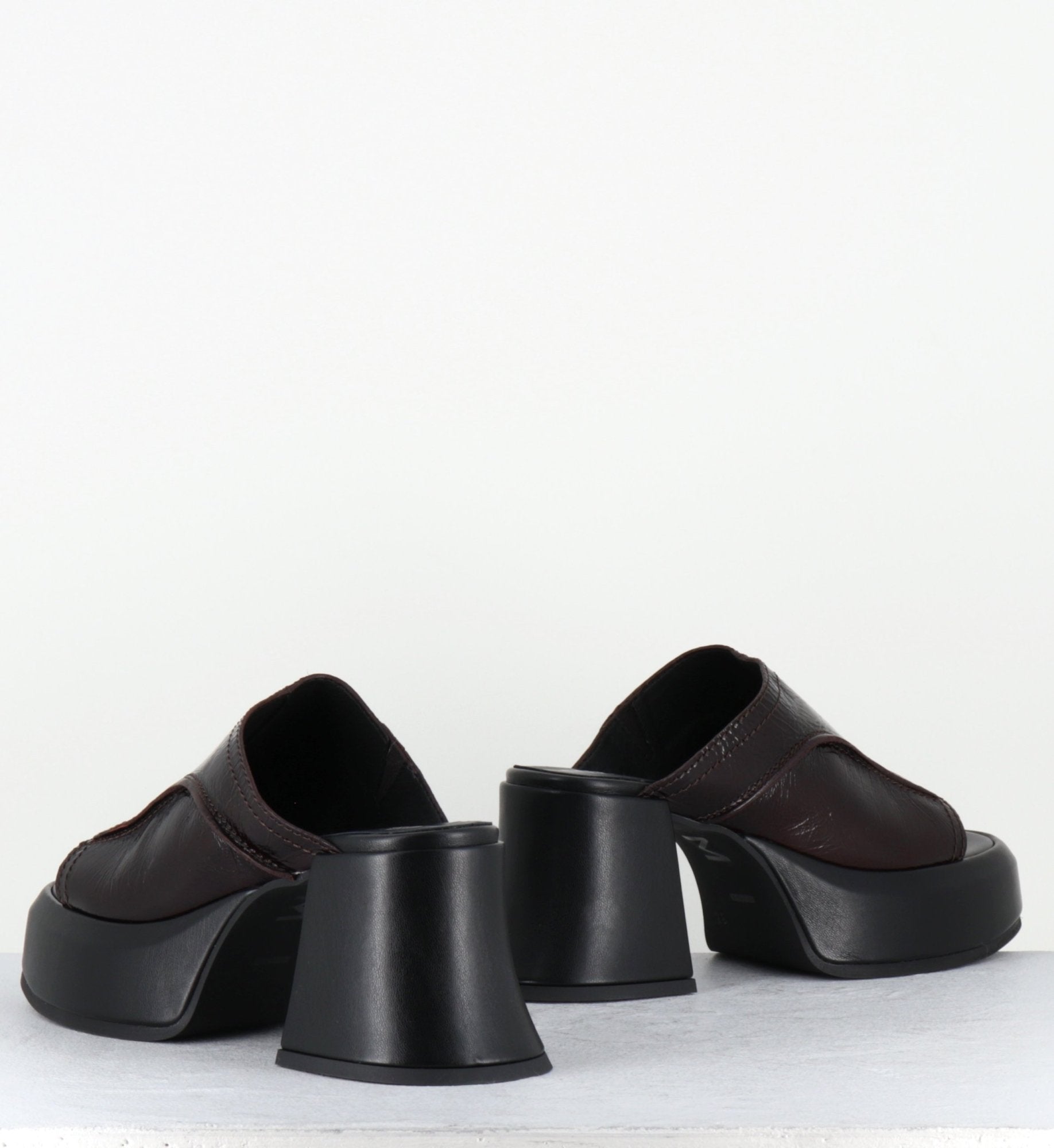 LOTA BROWN SANDAL