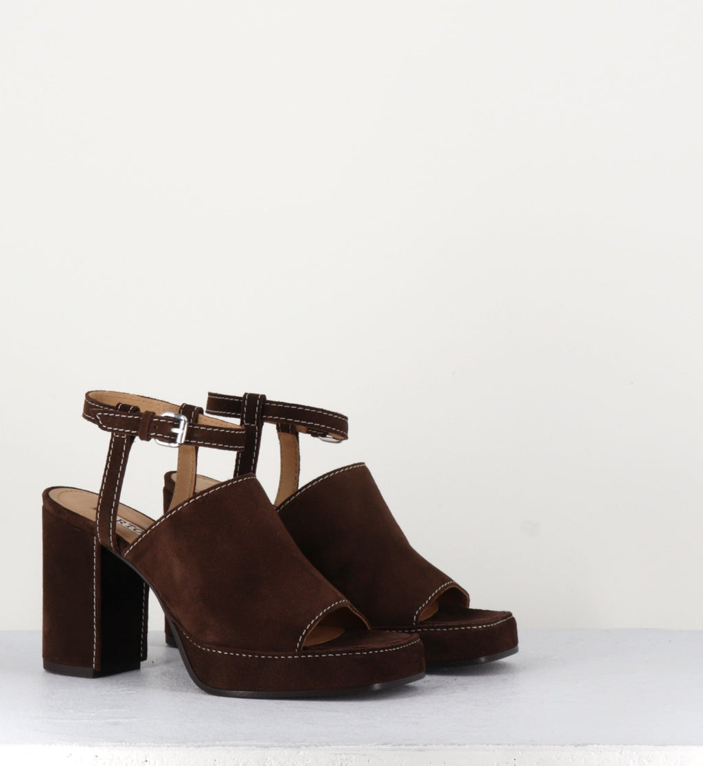 SR3947 MUSTANG CROSTA