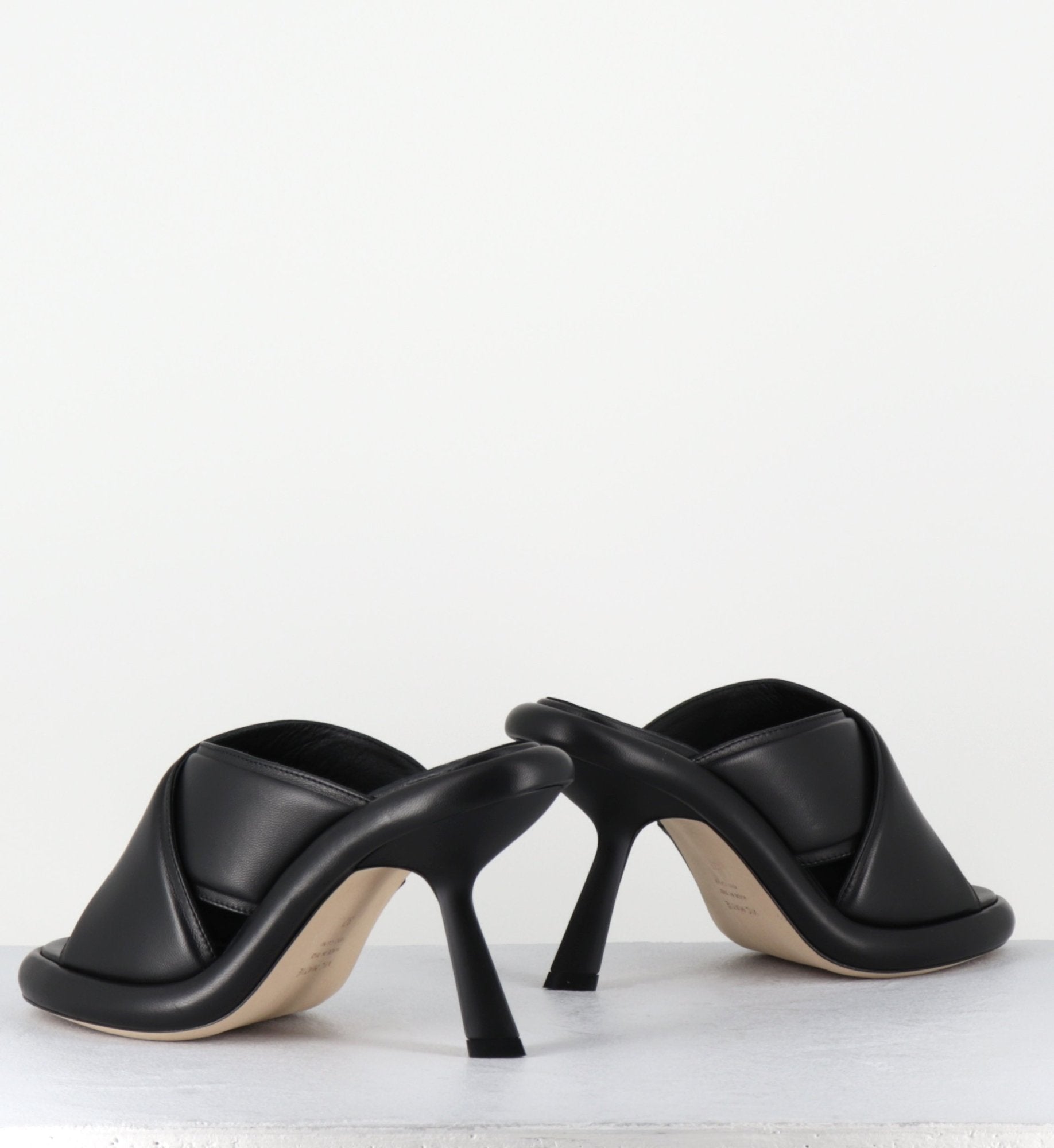 1C6950D BONBON BLACK