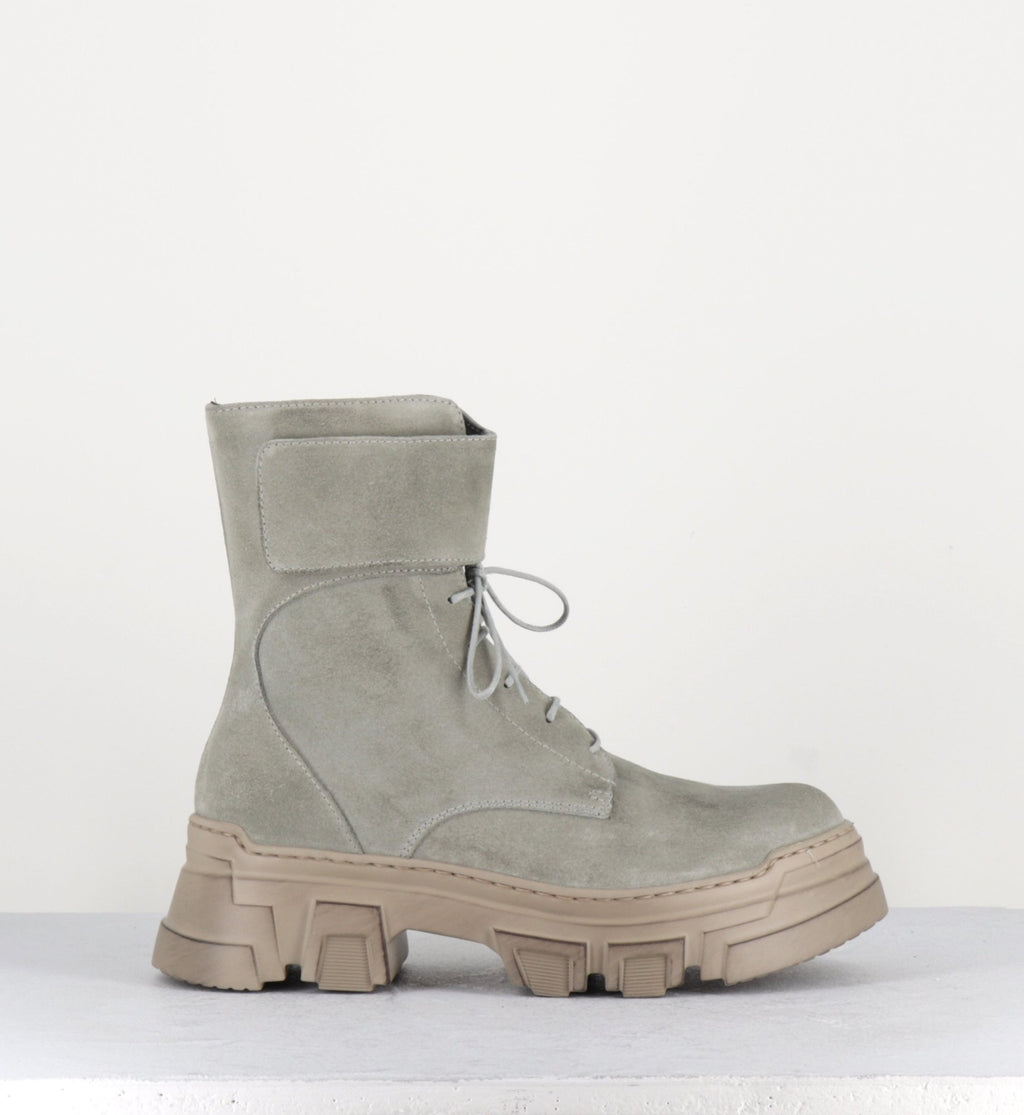Boots à lacet en daim - 1001 SAND