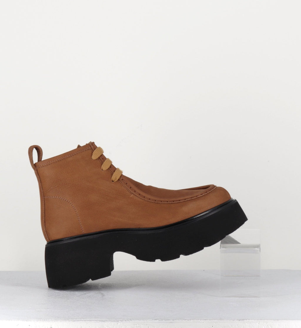A78NP NABUCK COGNAC