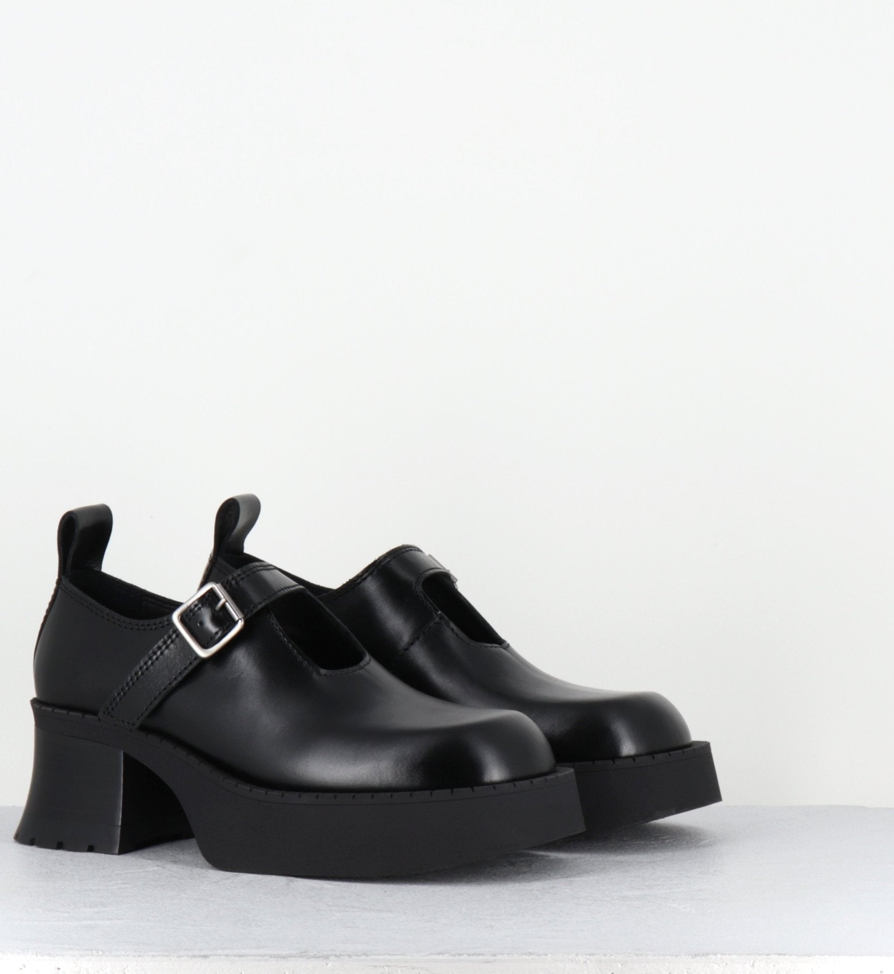 BIRGIT BLACK BROGUES